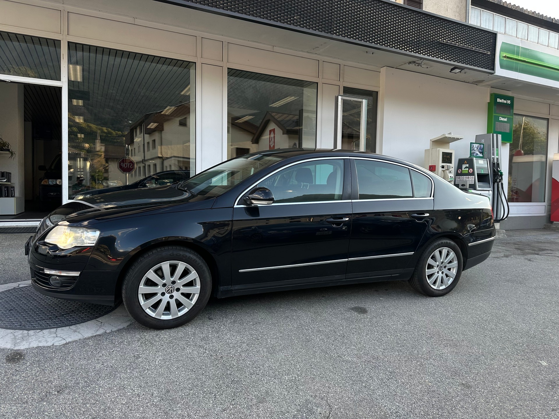 VW Passat 2.0 TDI Comfortline DSG-image-2