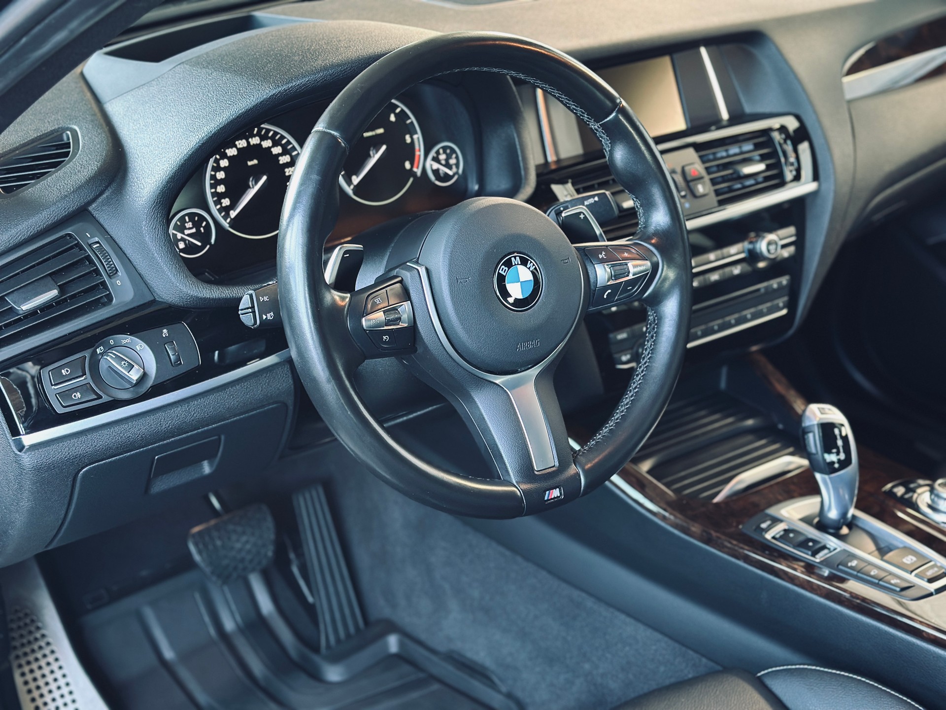 BMW X4 20d x-Drive M-Sport-image-7