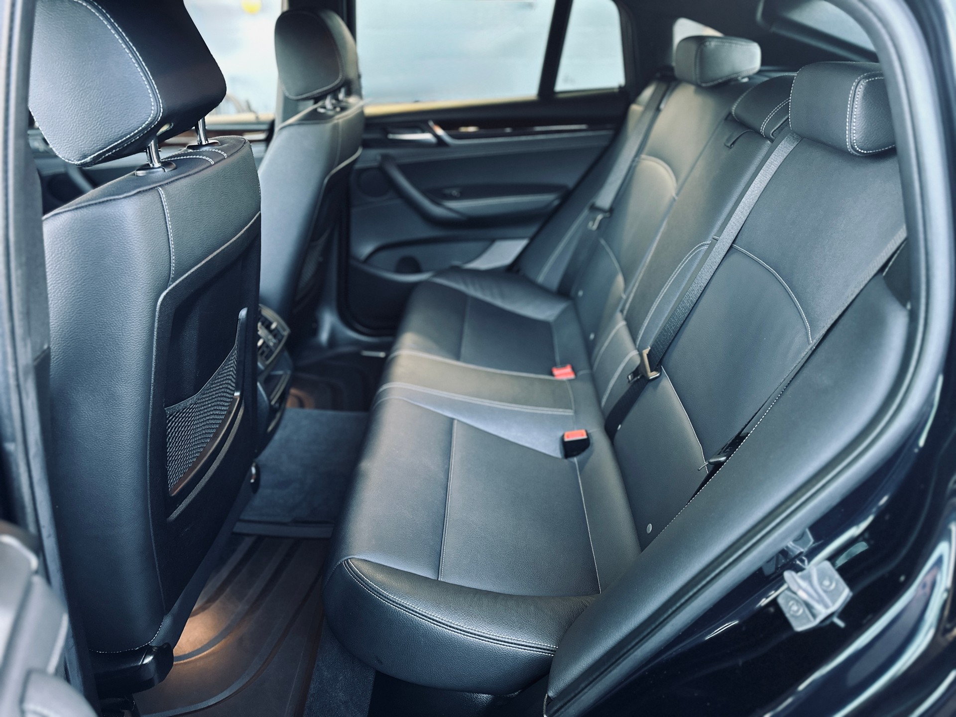 BMW X4 20d x-Drive M-Sport-image-9