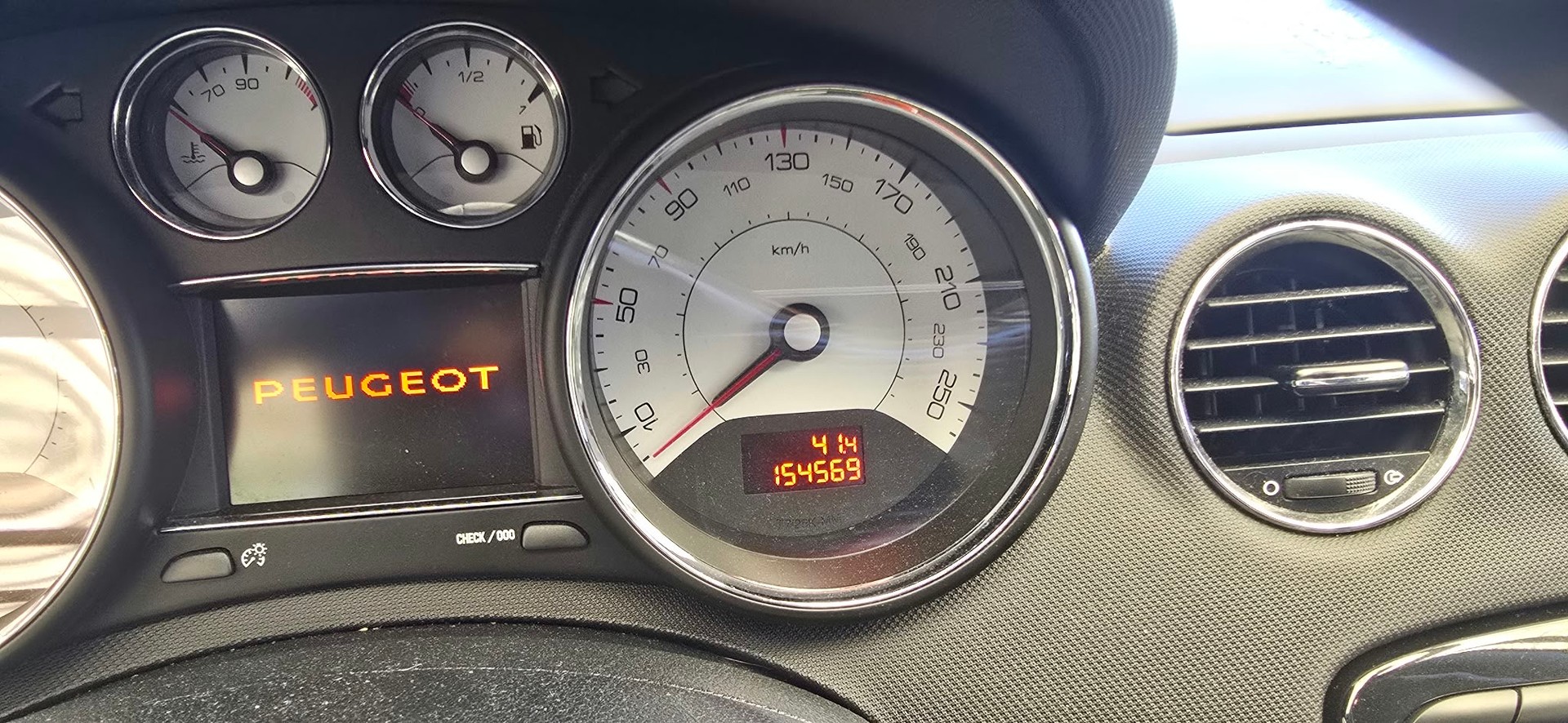 PEUGEOT 308 CC 1.6 16V Turbo Active-image-12