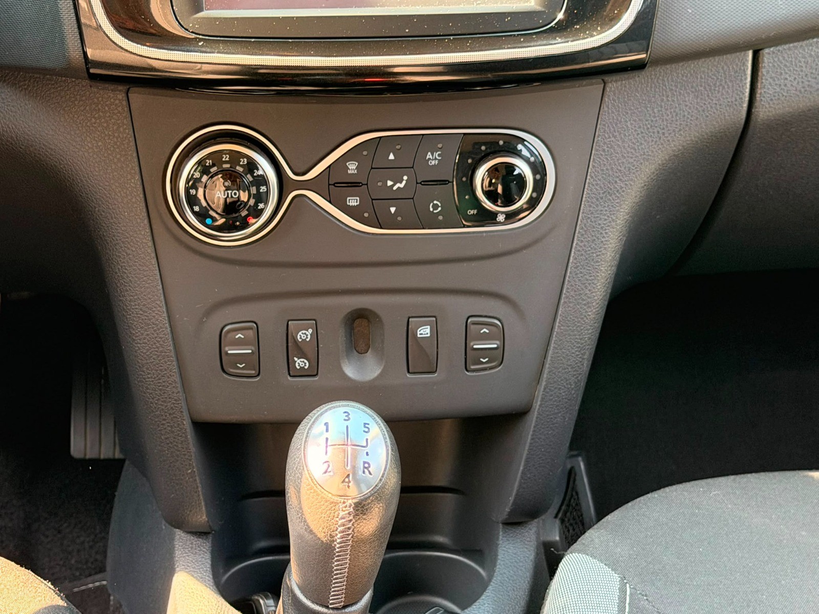 DACIA Sandero Tce 90 Stepway-image-24