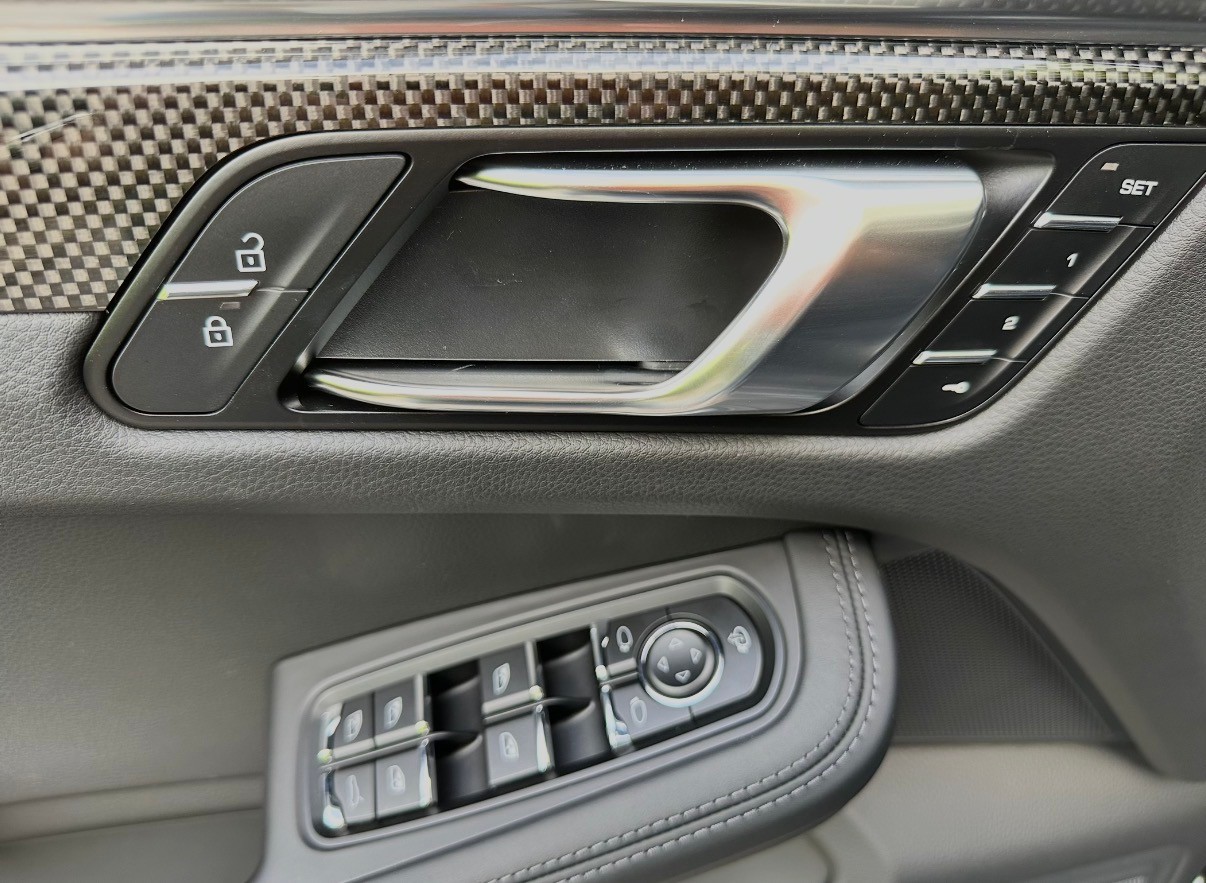 PORSCHE Macan GTS PDK-image-19