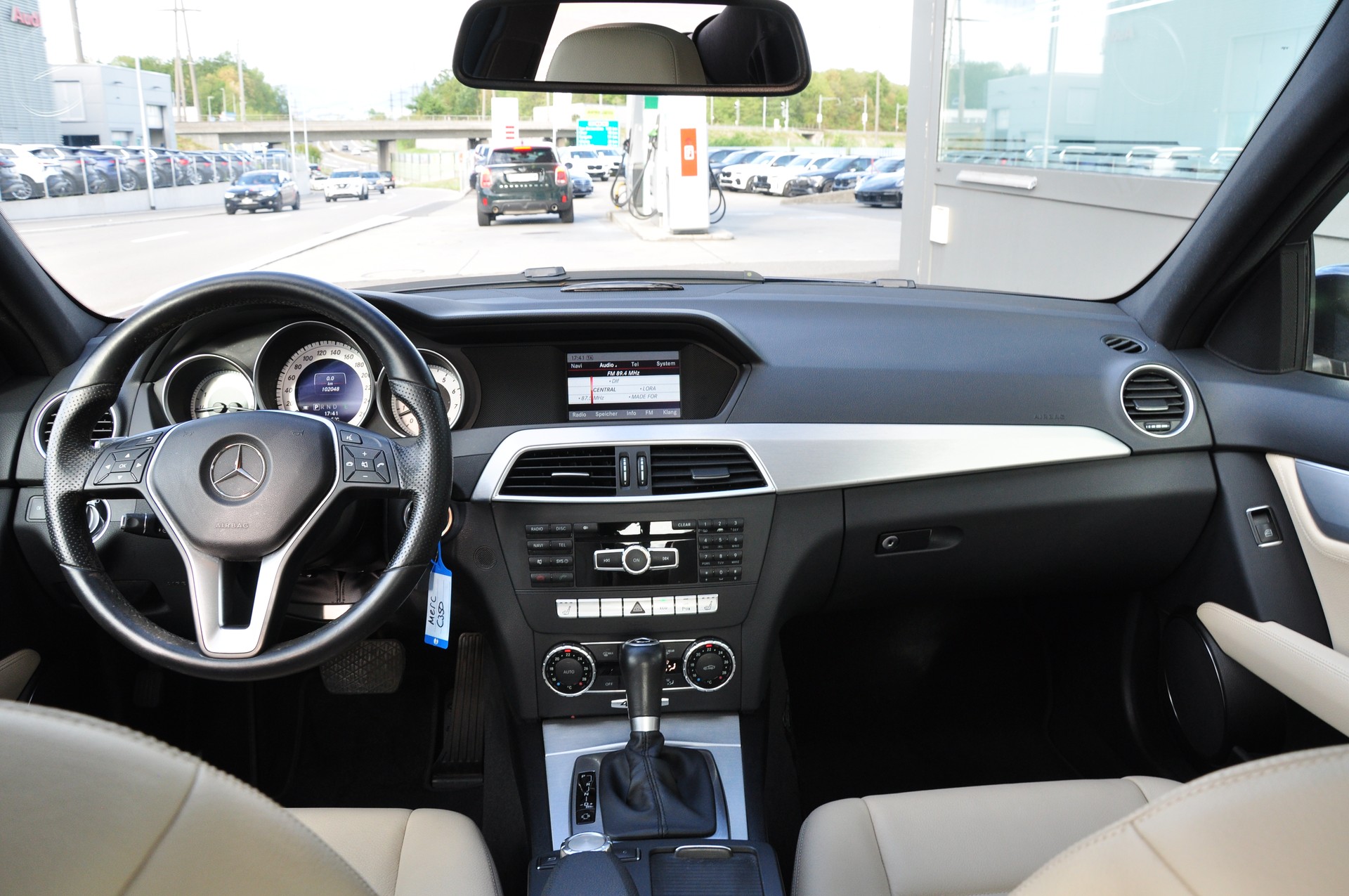 MERCEDES-BENZ C 350 Avantgarde 4Matic 7G-Tronic-image-12