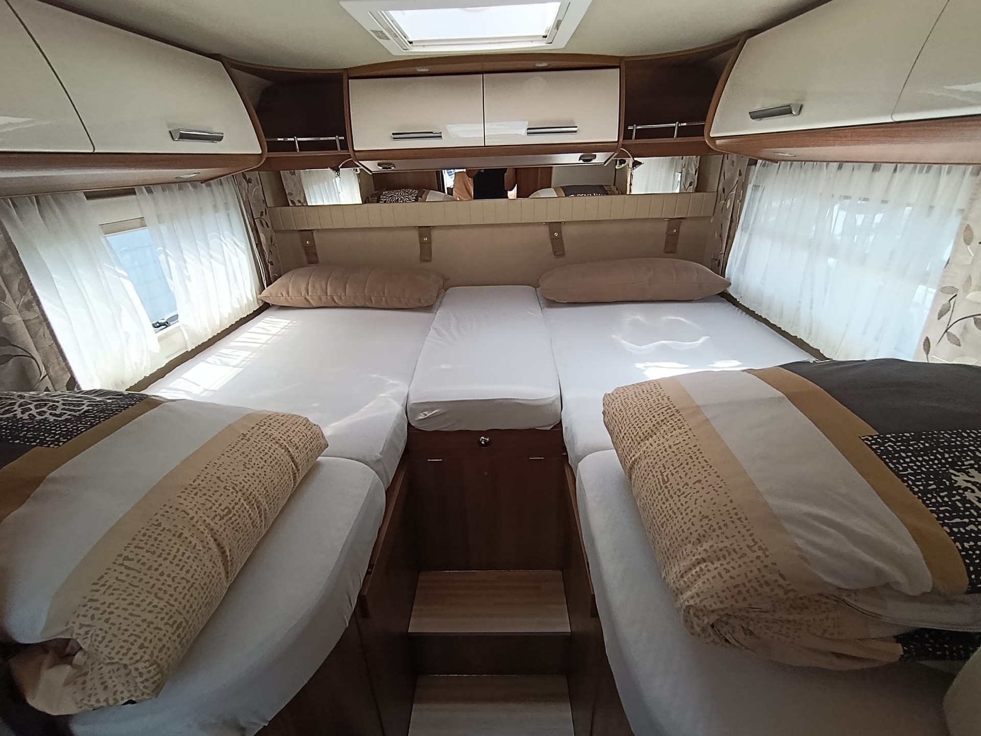 CARTHAGO 141 LE*** Die Super-Leichtgewicht“-Klasse Weltmeister und das Kürze Wunder mit 6.65m***-showroom-element-3