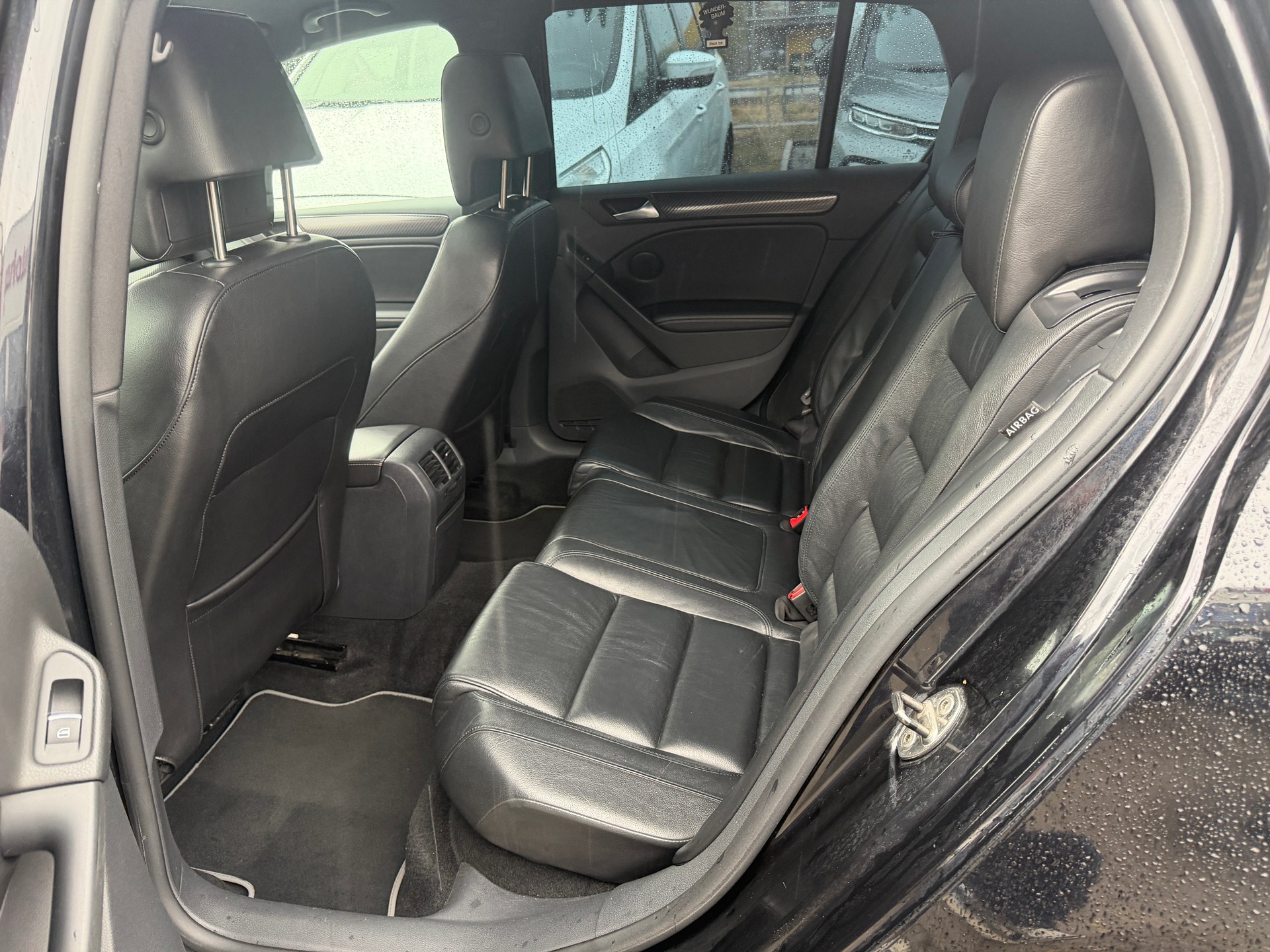 VW Golf 2.0 TSI R Team 4Motion DSG-image-12