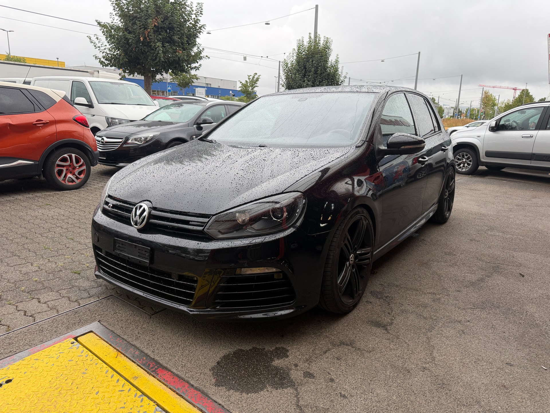 VW Golf 2.0 TSI R Team 4Motion DSG-image-0