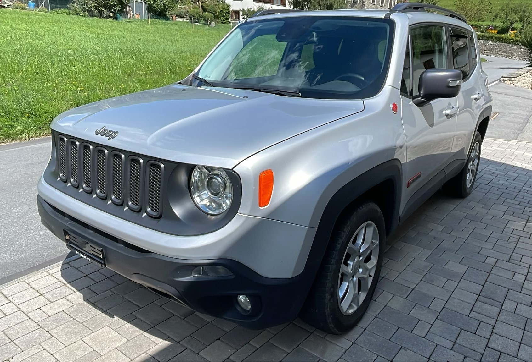 JEEP Renegade 2.0 CRD Trailhawk AWD + Low Range 9ATX-image-1