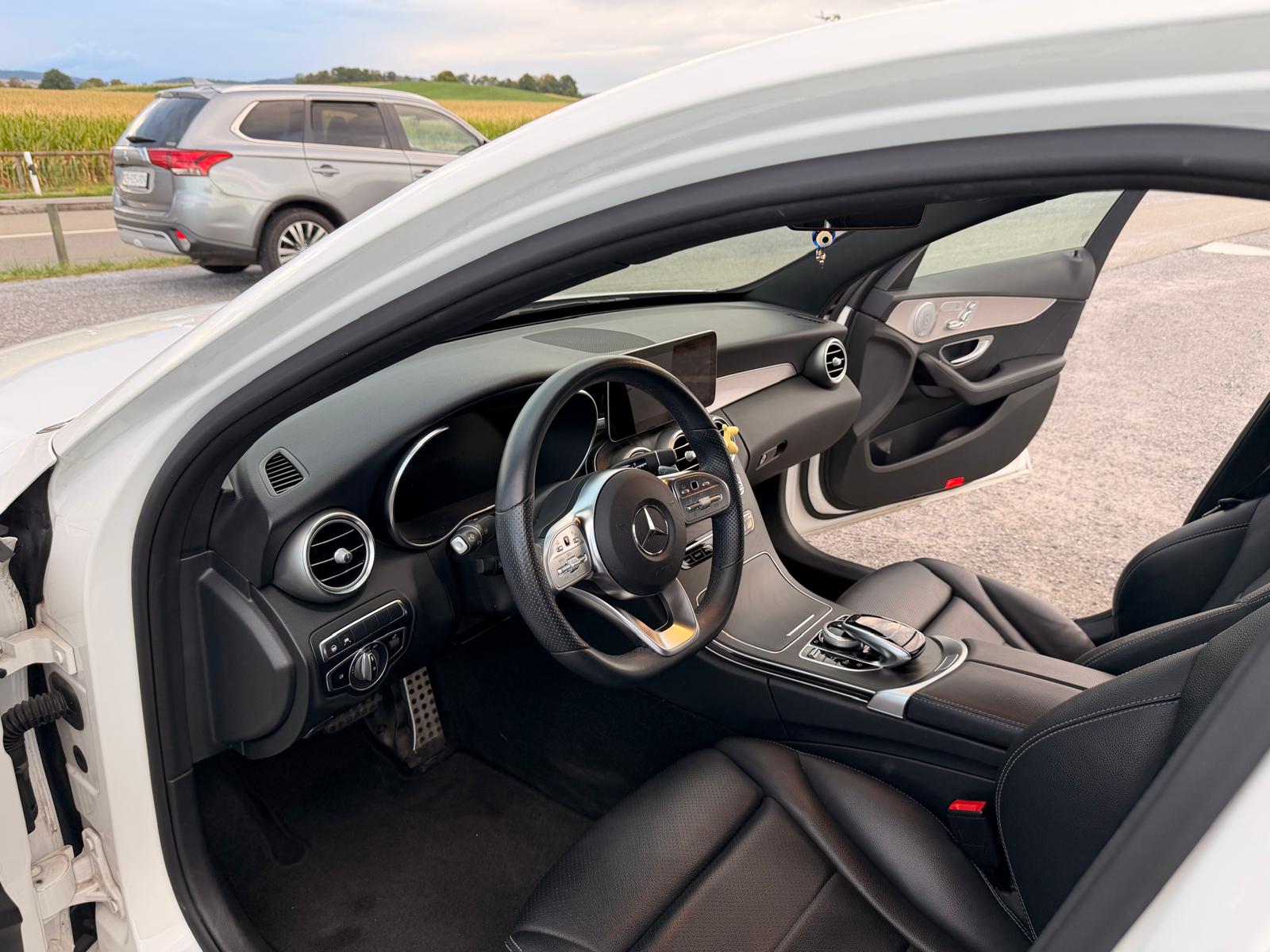 MERCEDES-BENZ C 220 d AMG Line-image-10