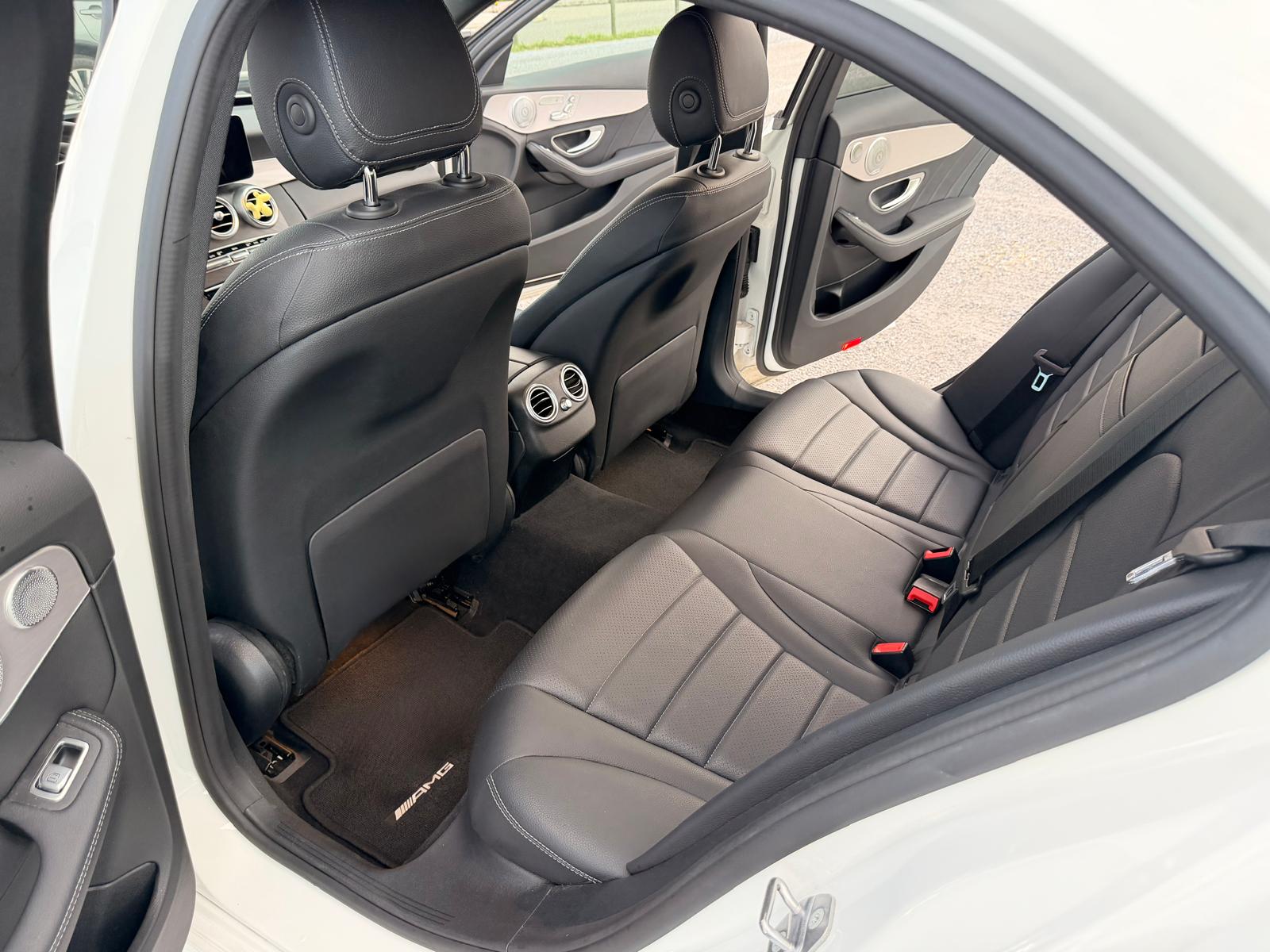 MERCEDES-BENZ C 220 d AMG Line-image-12