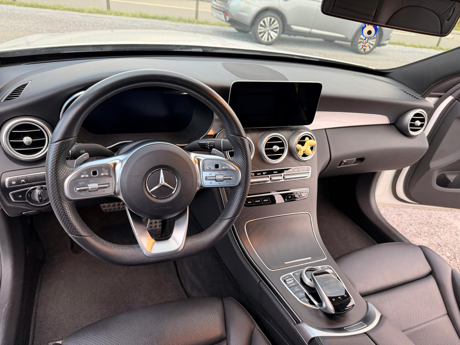 MERCEDES-BENZ C 220 d AMG Line-image-11