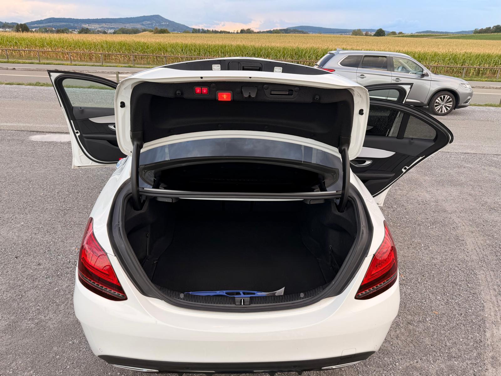 MERCEDES-BENZ C 220 d AMG Line-image-13