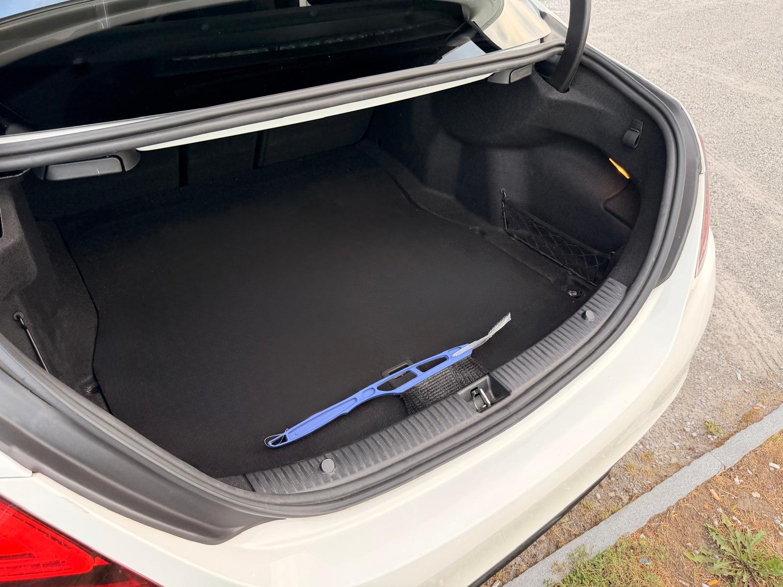 MERCEDES-BENZ C 220 d AMG Line-image-15
