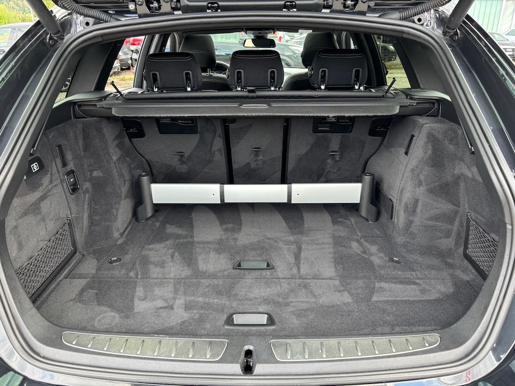 BMW 320d xDrive Touring Sport Line Steptronic-image-17