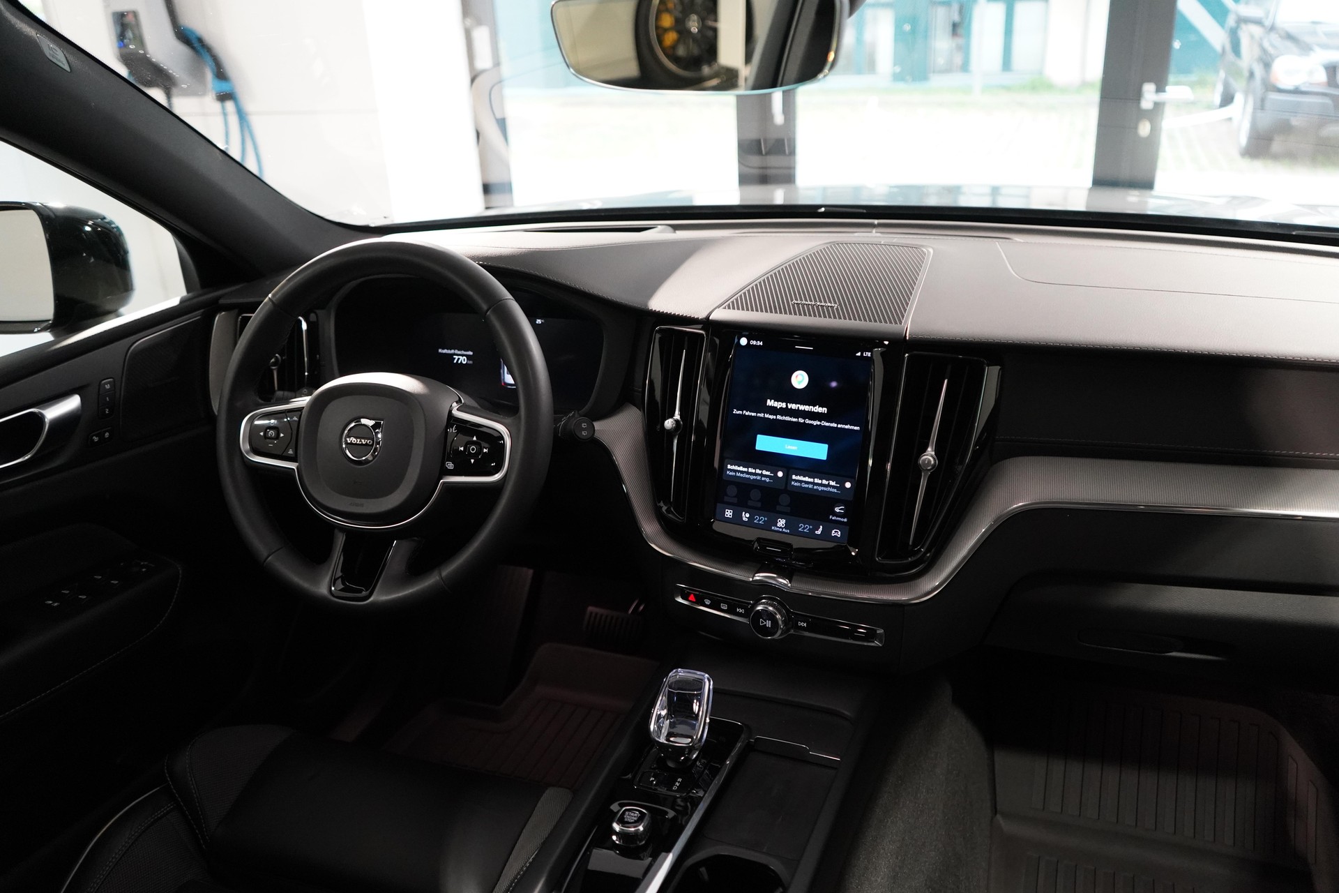 VOLVO XC60 2.0 B5 MH Ultimate Dark AWD-image-17
