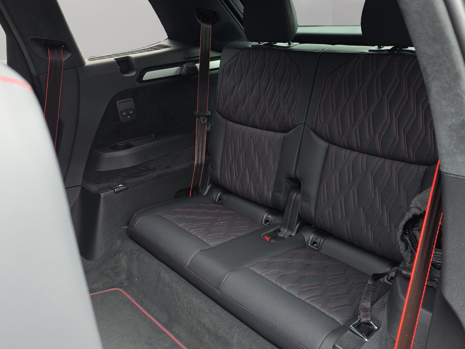 AUDI Q7 SUV TDI quattro 220 kW-image-9