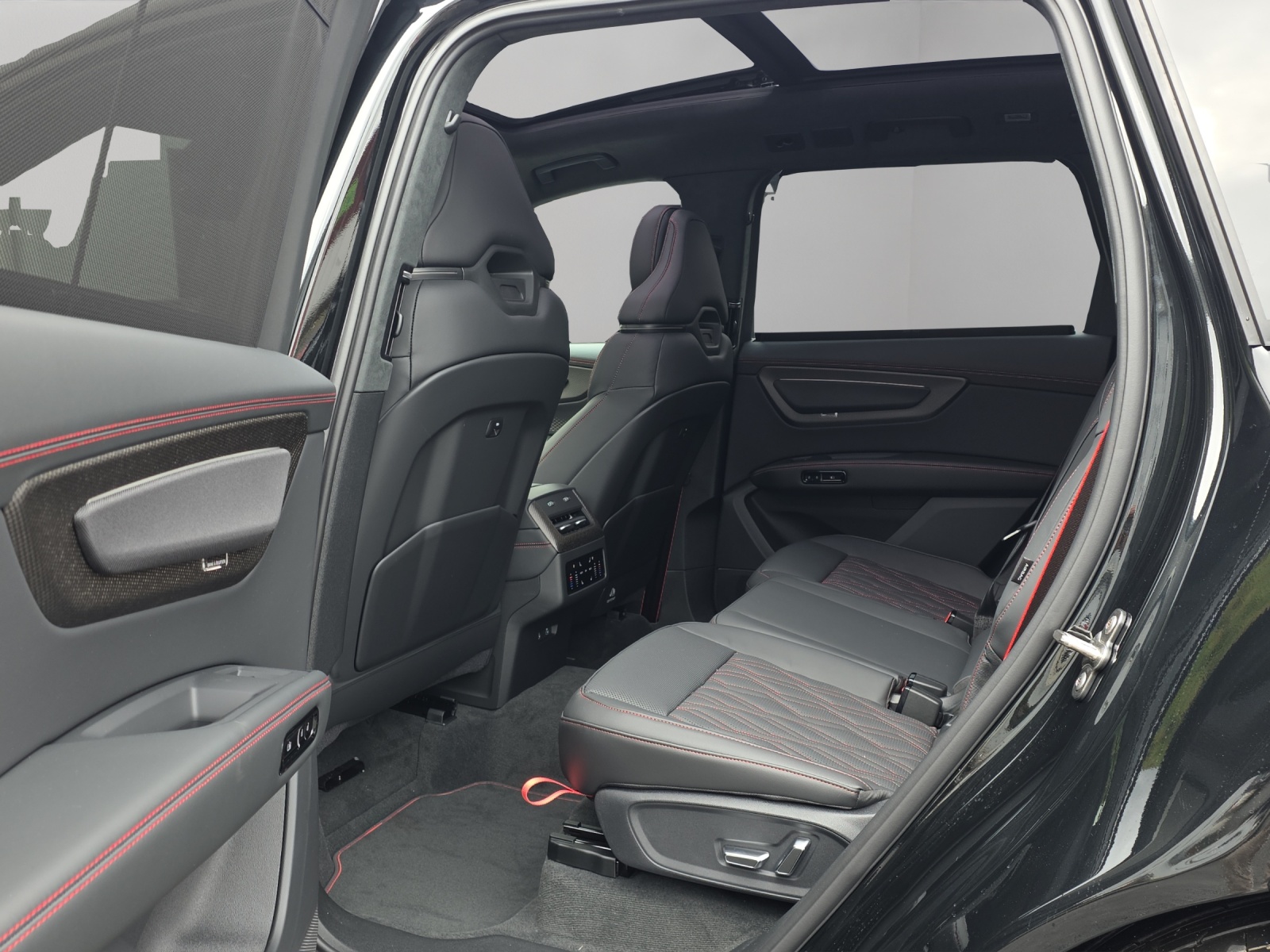AUDI Q7 SUV TDI quattro 220 kW-image-8