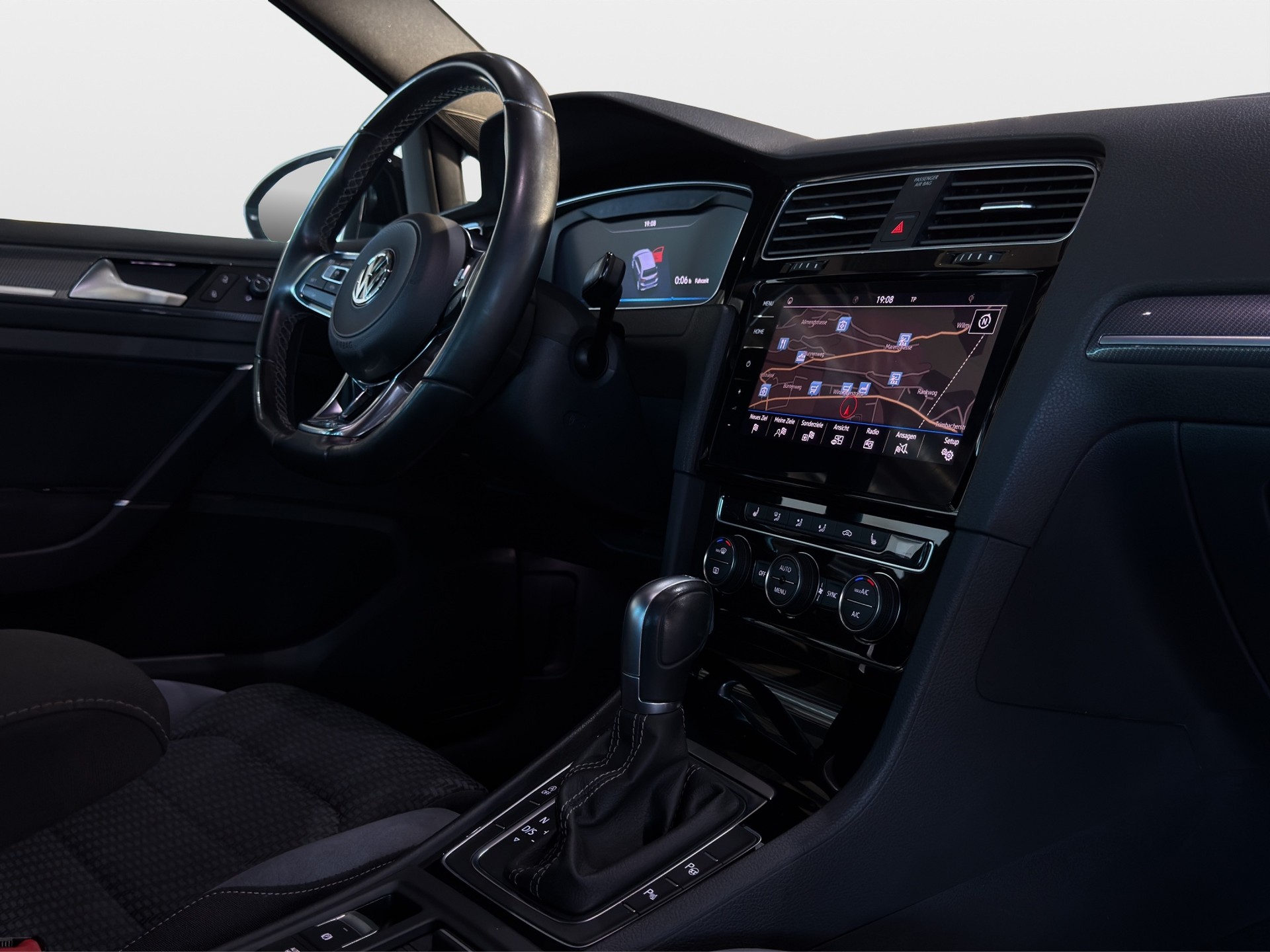 VW Golf 1.5 TSI EVO Highline DSG*R-Line*Frisch ab MFK,1 Jahr oder 20'000km Garantie auf Motor und Getriebe*-image-14
