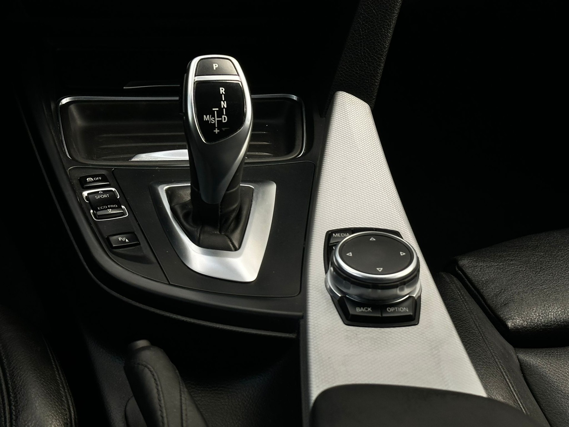 BMW 435i Gran Coupé xDrive M-Sport Steptronic * CH-Fahrzeug * Frisch ab MFK *-image-24