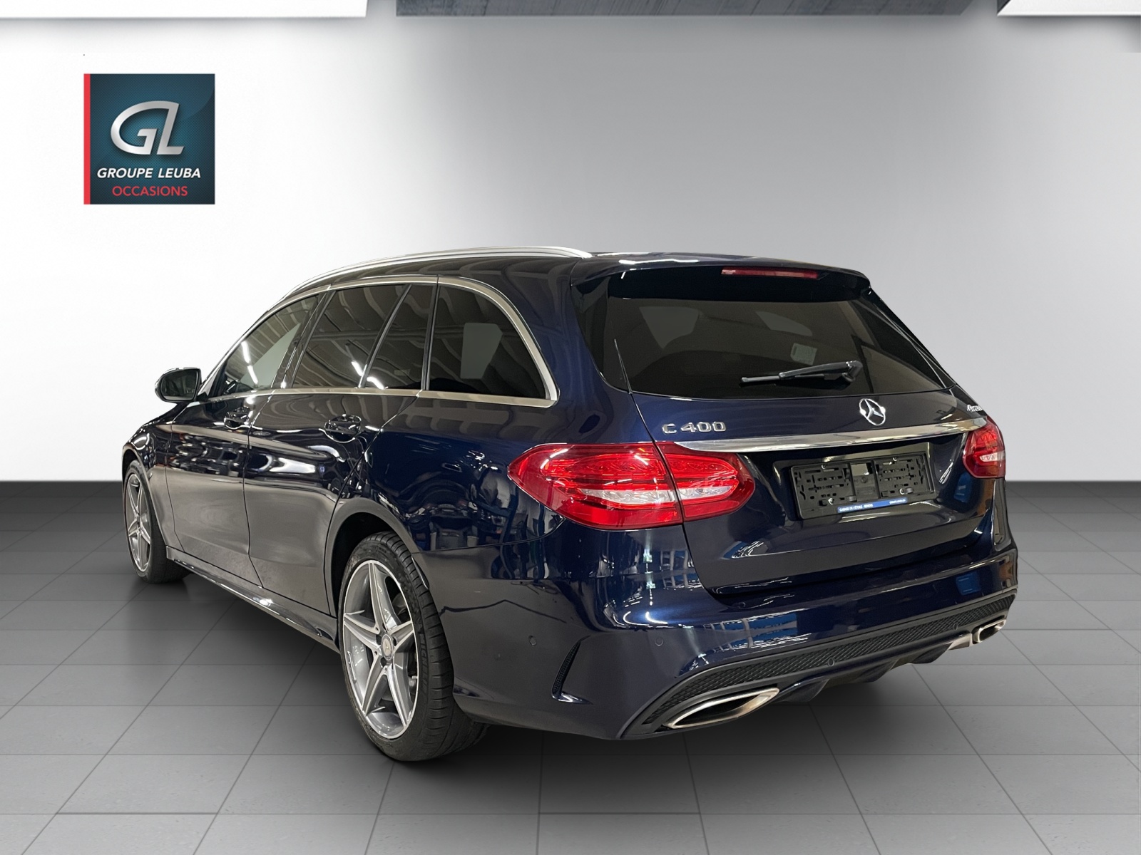 MERCEDES-BENZ C 400 4Matic 7G-Tronic-showroom-element-3