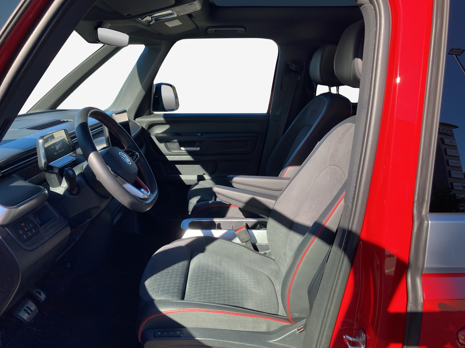 VW ID.Buzz LWB GTX 4 Motion-image-7