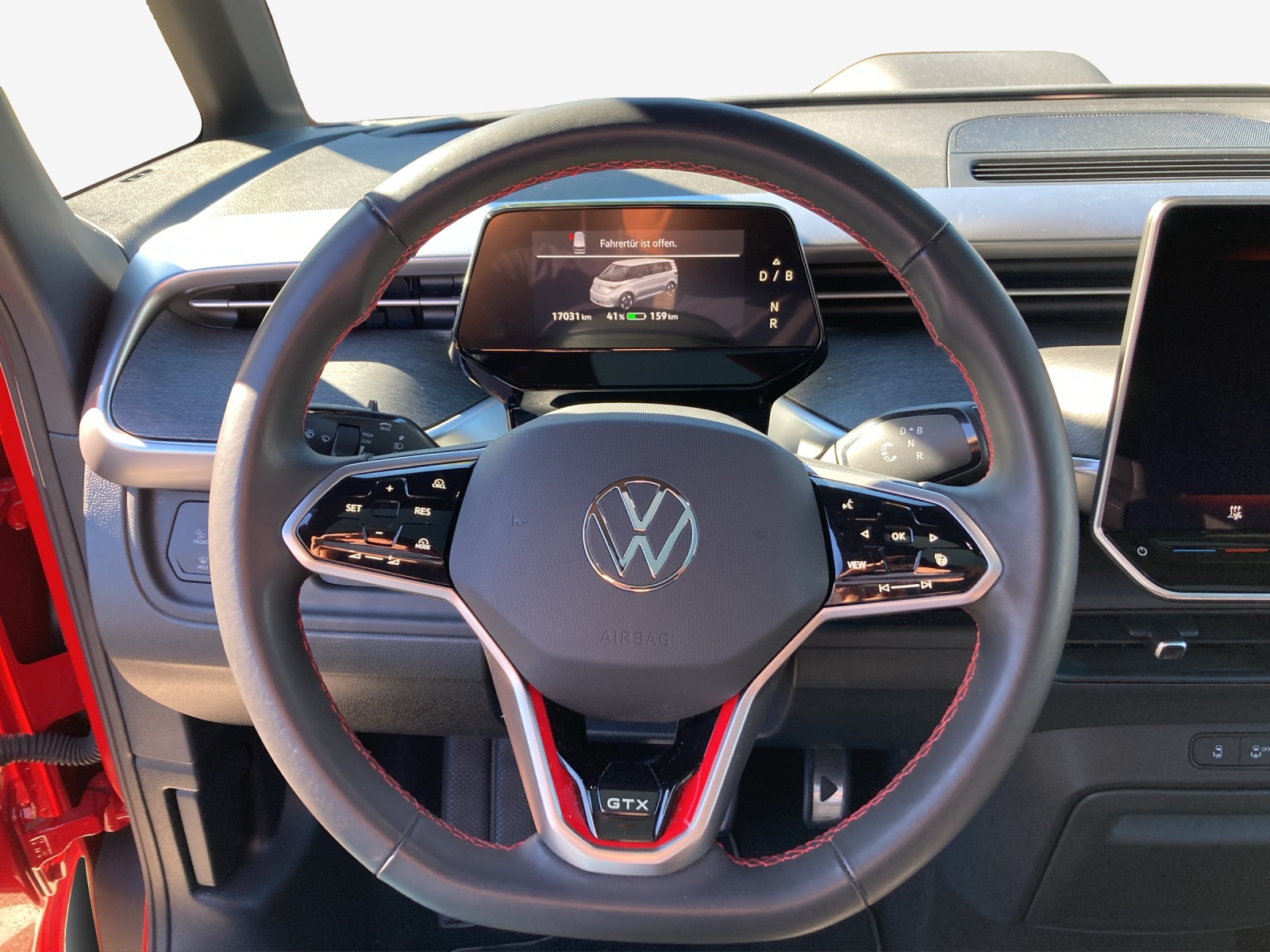 VW ID.Buzz LWB GTX 4 Motion-image-9