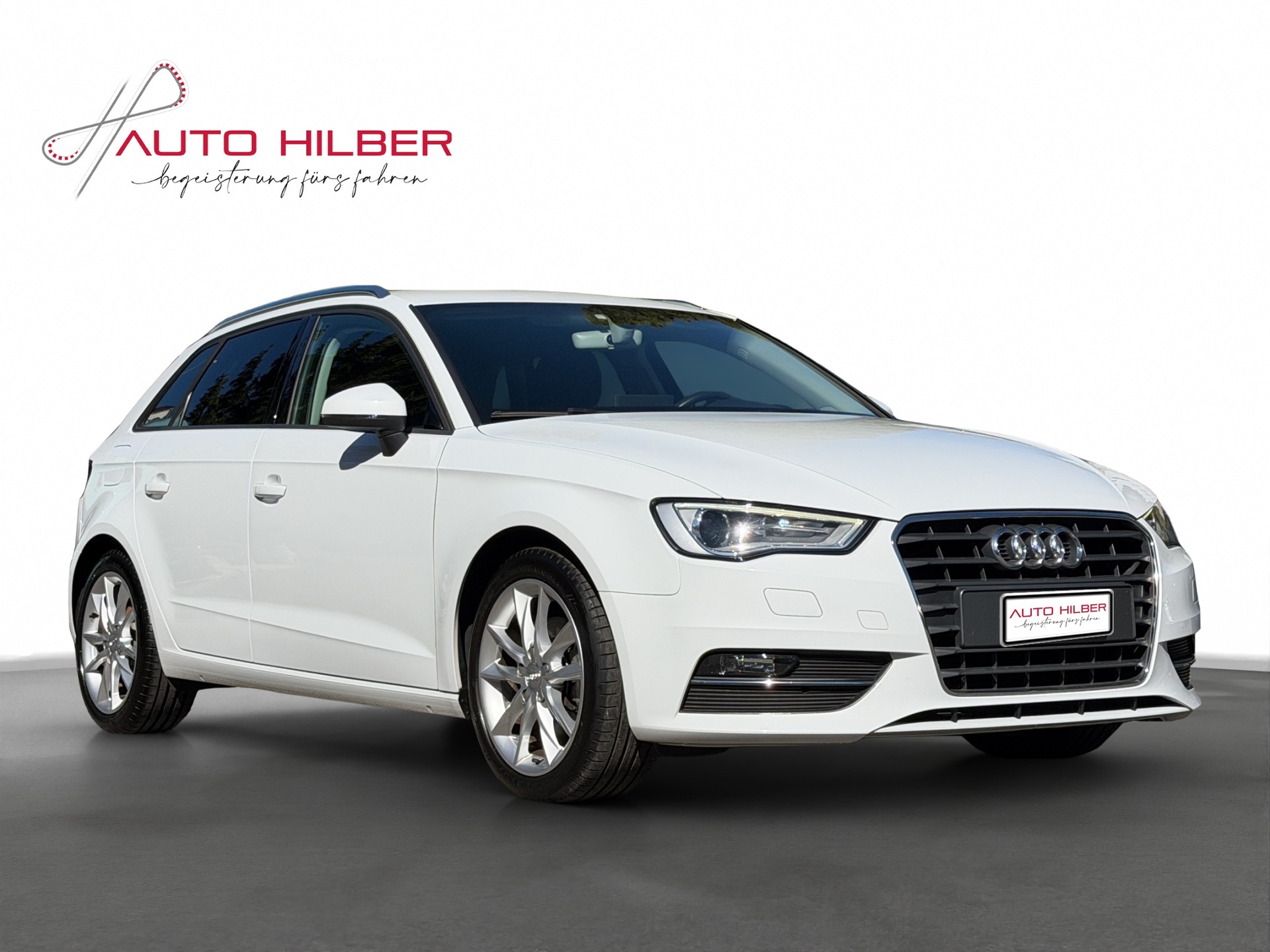 AUDI A3 Sportback 1.4 TFSI Attraction S-tronic-image-13