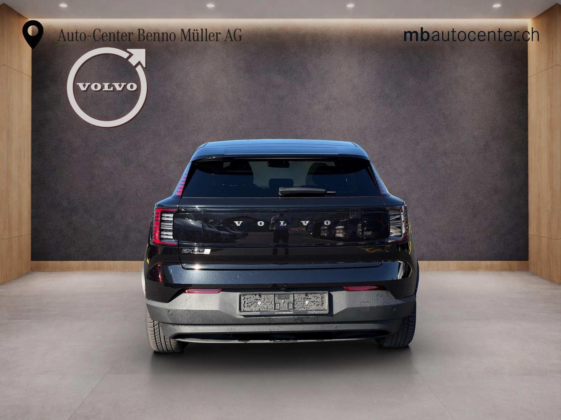 VOLVO EX30 E60 Twin Ultra Performance AWD-image-3