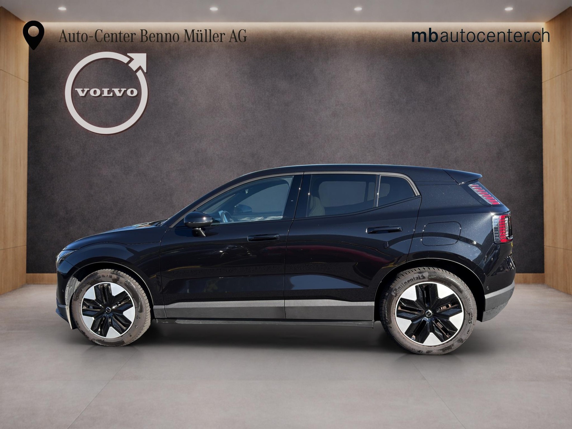 VOLVO EX30 E60 Twin Ultra Performance AWD-image-1