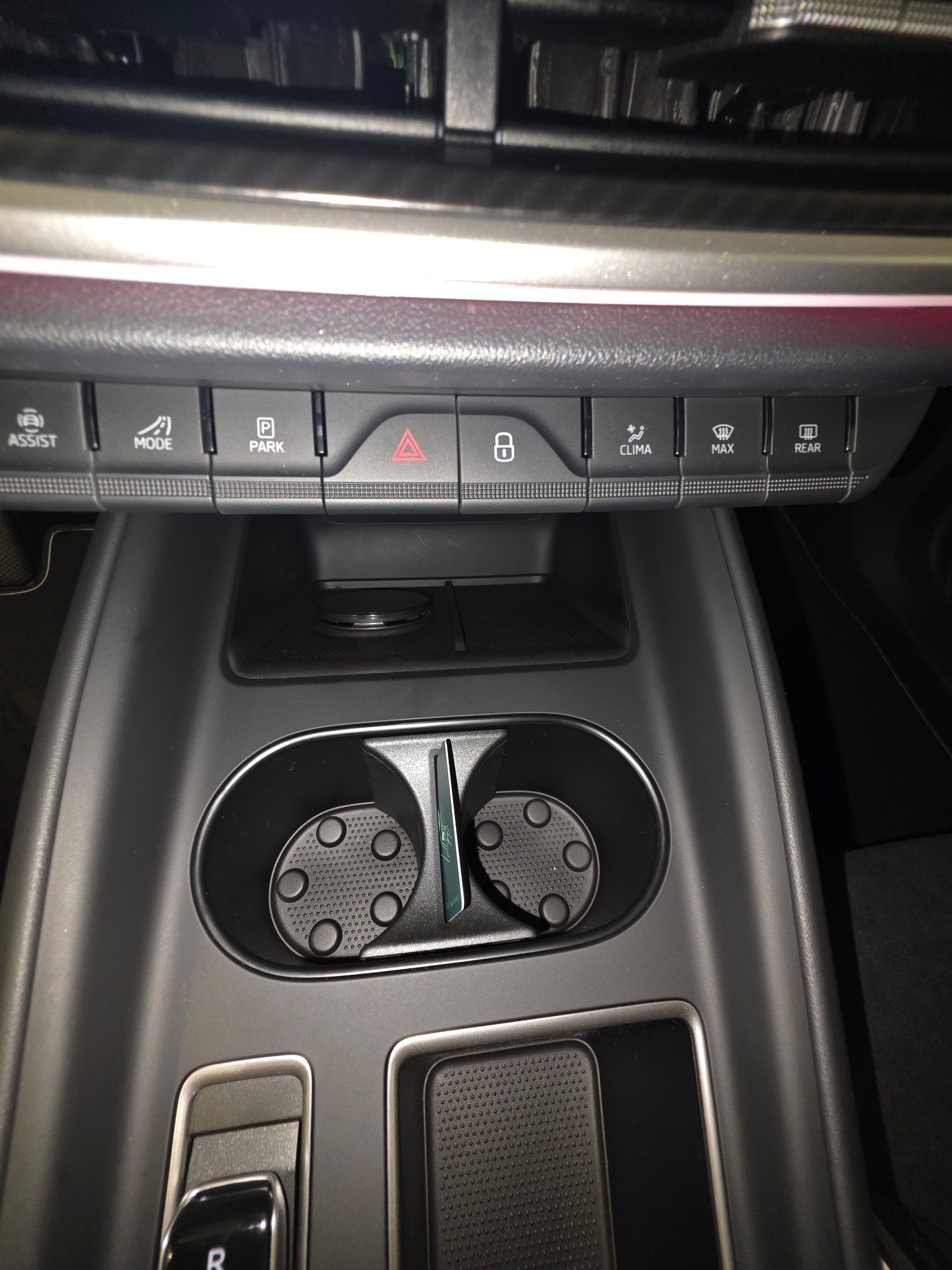 SKODA Elroq 85x Sportline 4x4-image-15