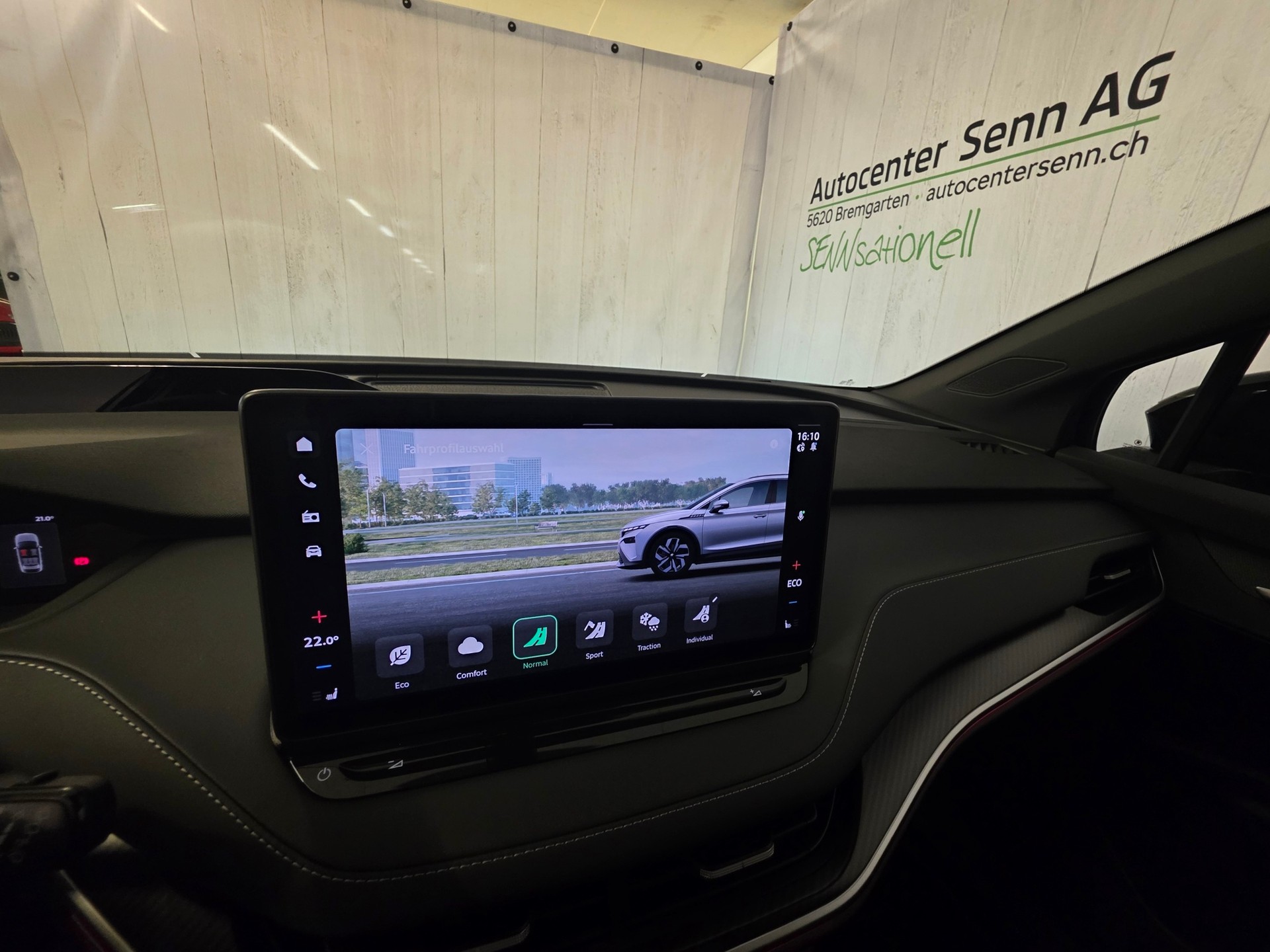 SKODA Elroq 85x Sportline 4x4-image-17