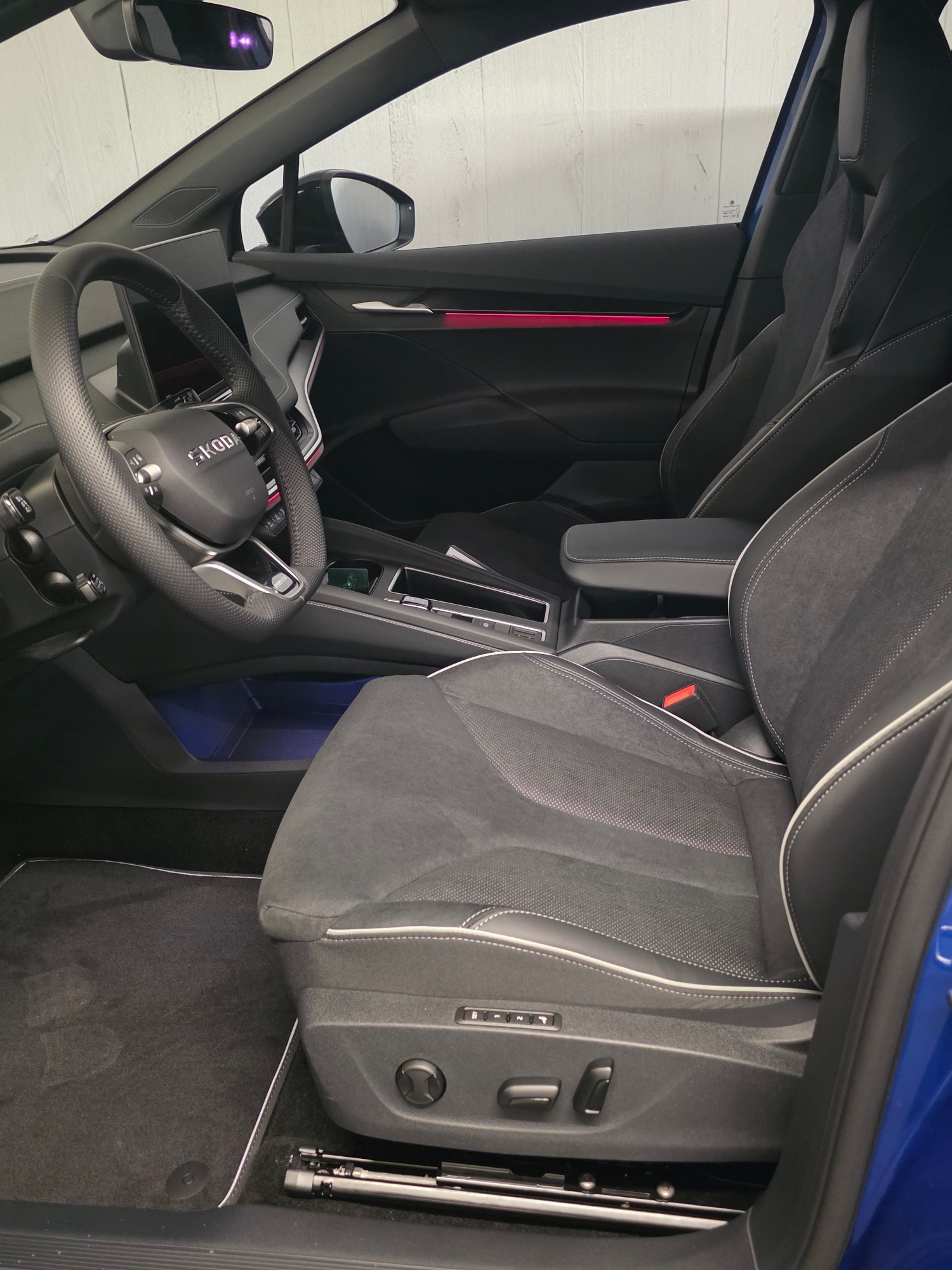 SKODA Elroq 85x Sportline 4x4-image-11
