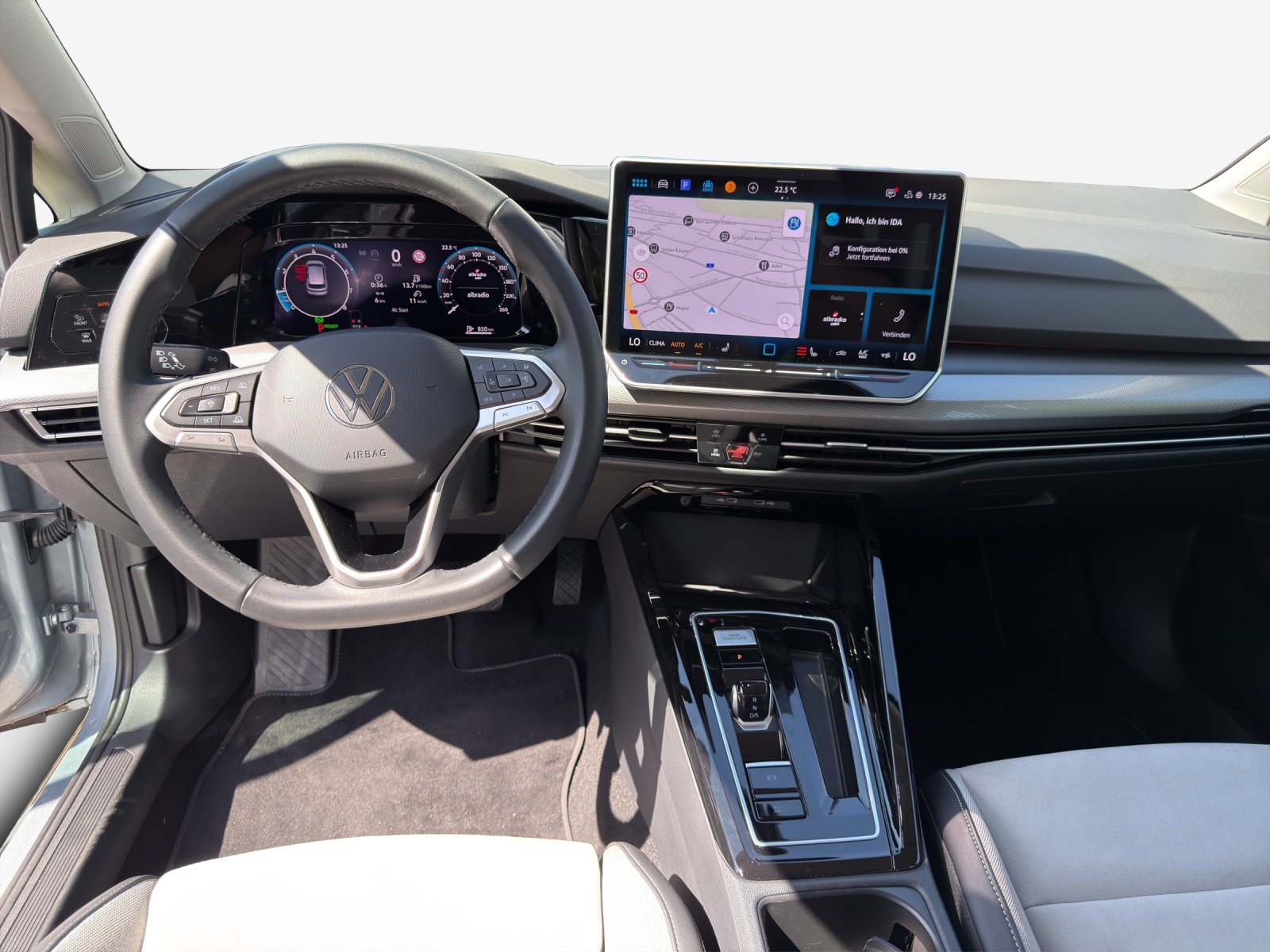 VW Golf 1.5 e TSI mHEV Style DSG-image-8
