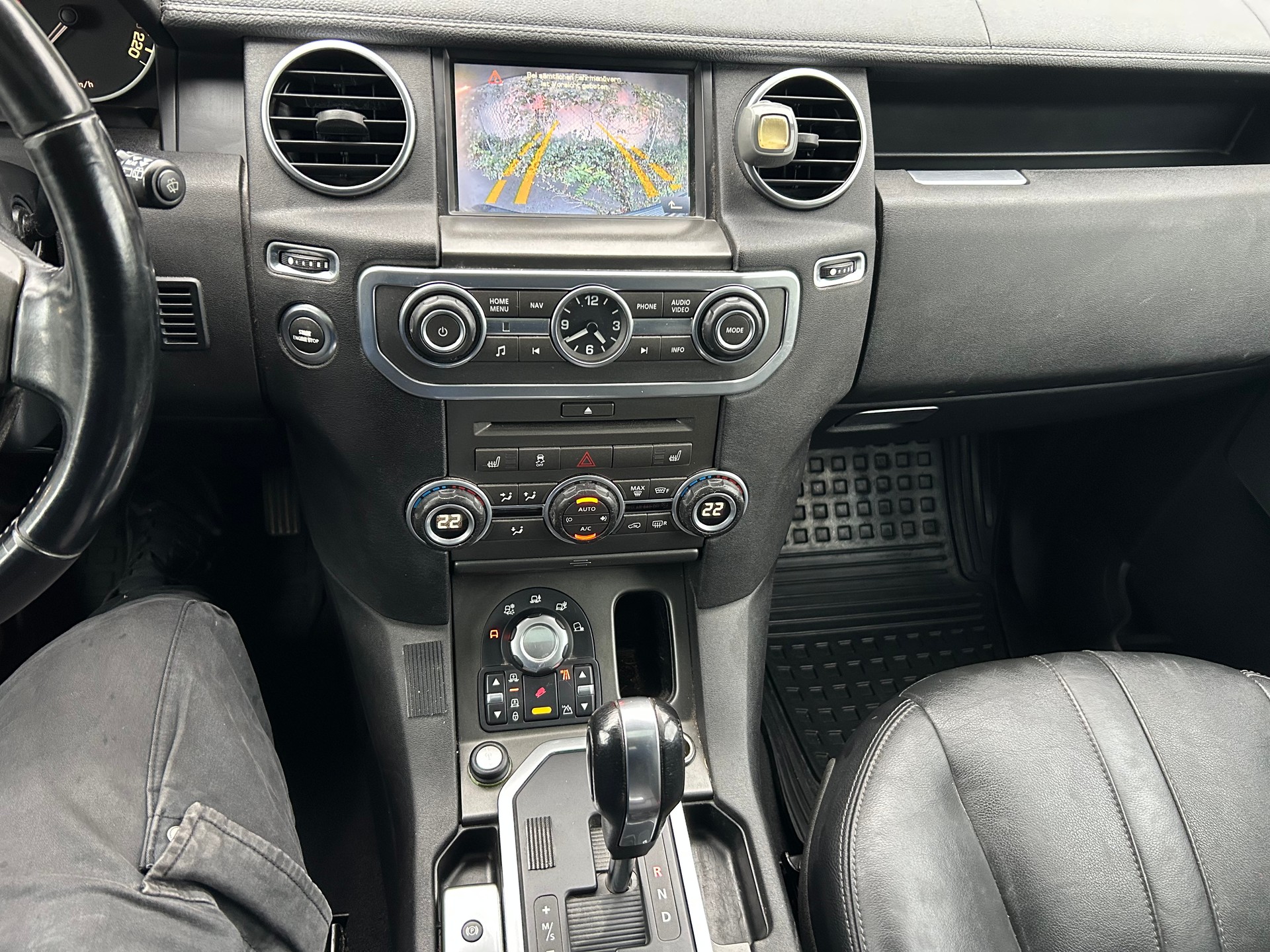 LAND ROVER Discovery 3.0 TDV6 HSE Automatic 7P-image-8