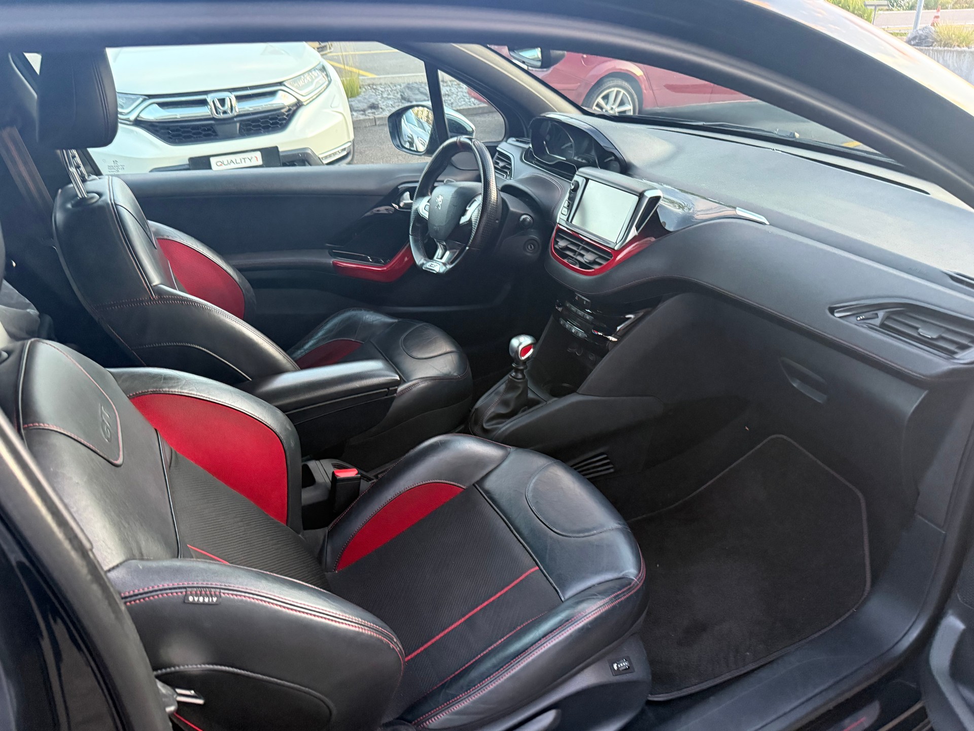 PEUGEOT 208 1.6 Turbo GTi-image-7