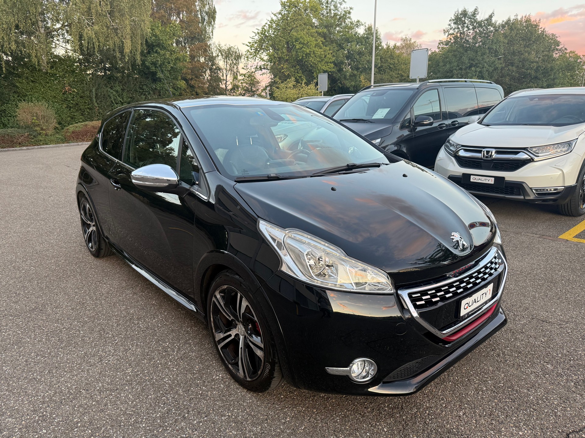 PEUGEOT 208 1.6 Turbo GTi-image-2