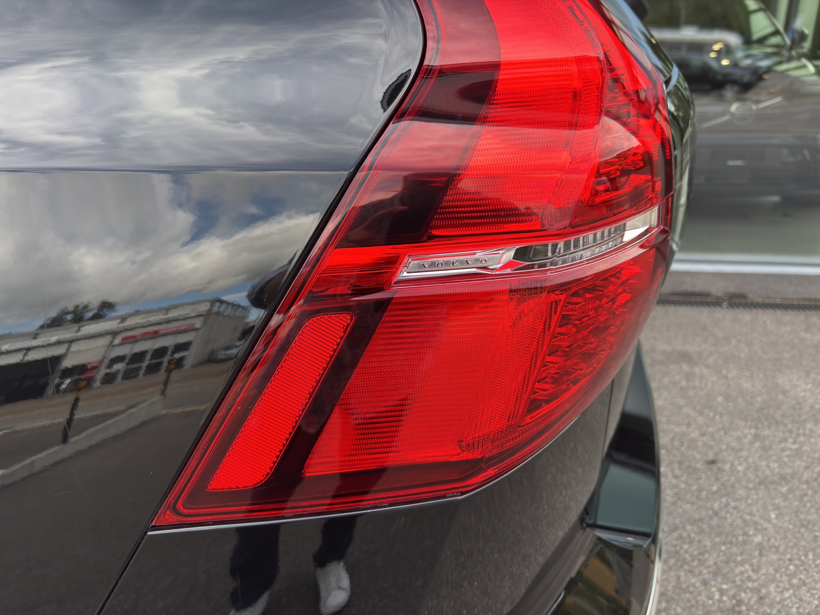 VOLVO XC60 2.0 D4 Inscription AWD-image-14
