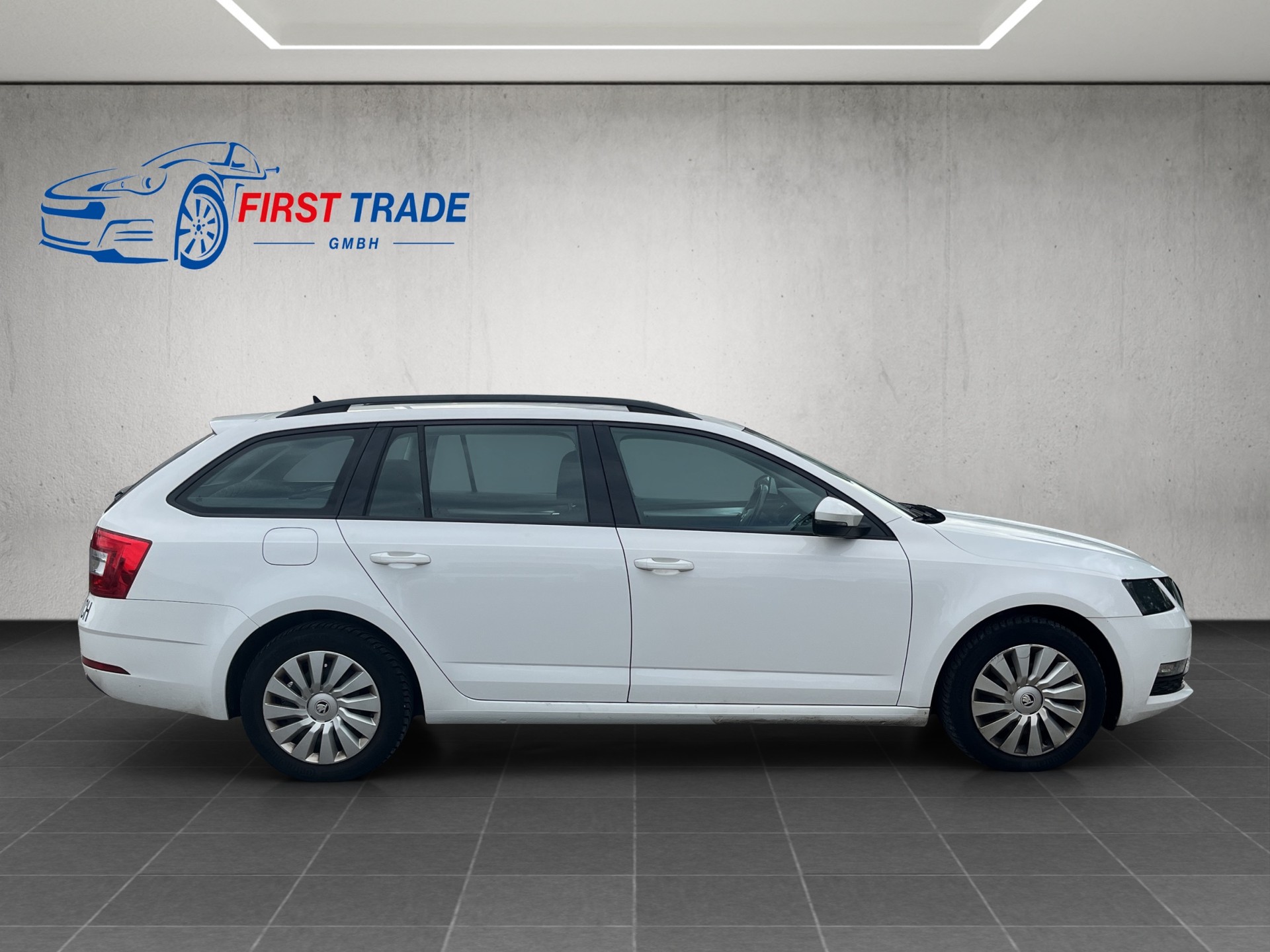 SKODA Octavia Combi 1.6 TDI Ambition-image-3