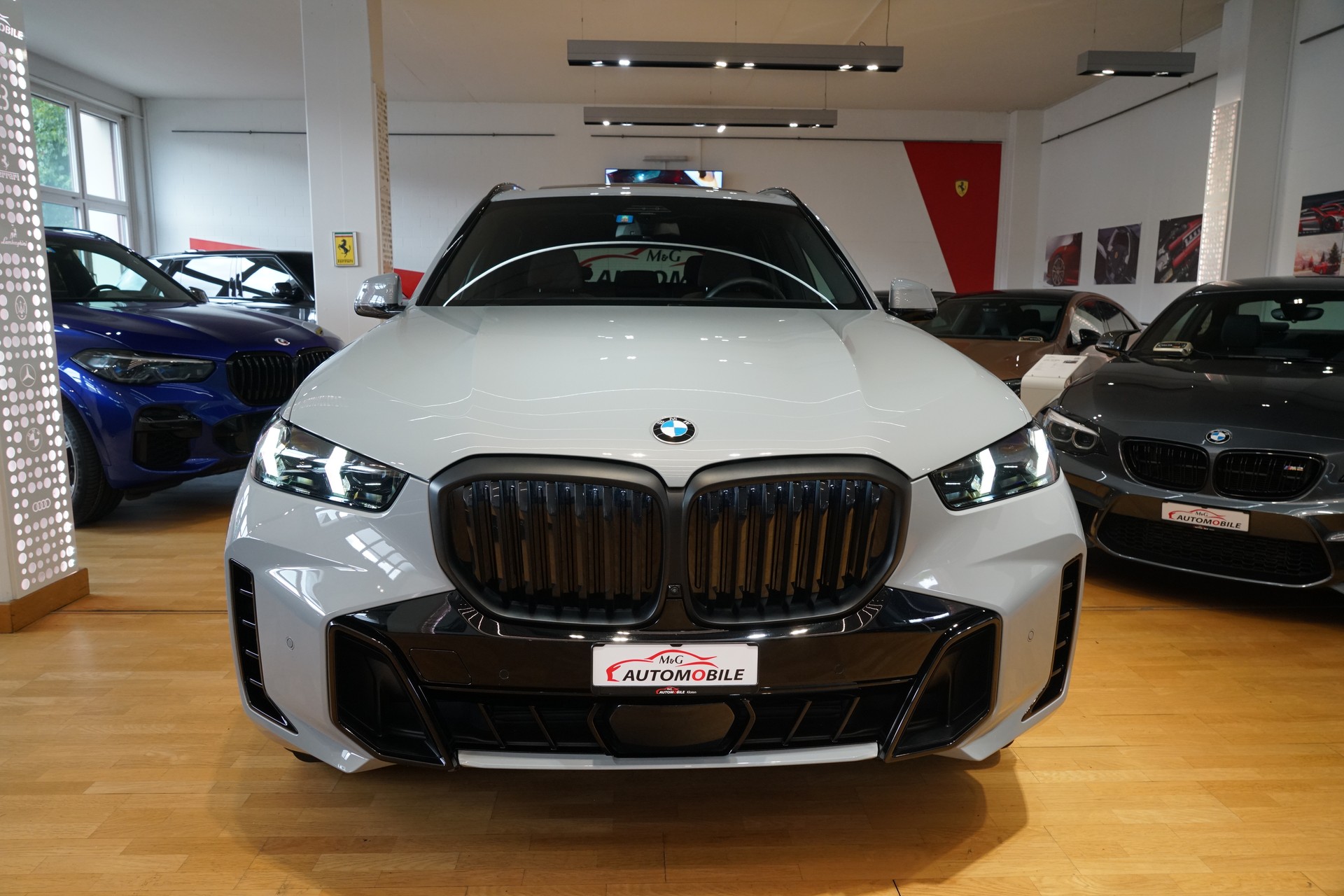BMW X5 xDrive 48V 40i M Sport Pro Steptronic Brooklyn Grau-image-1