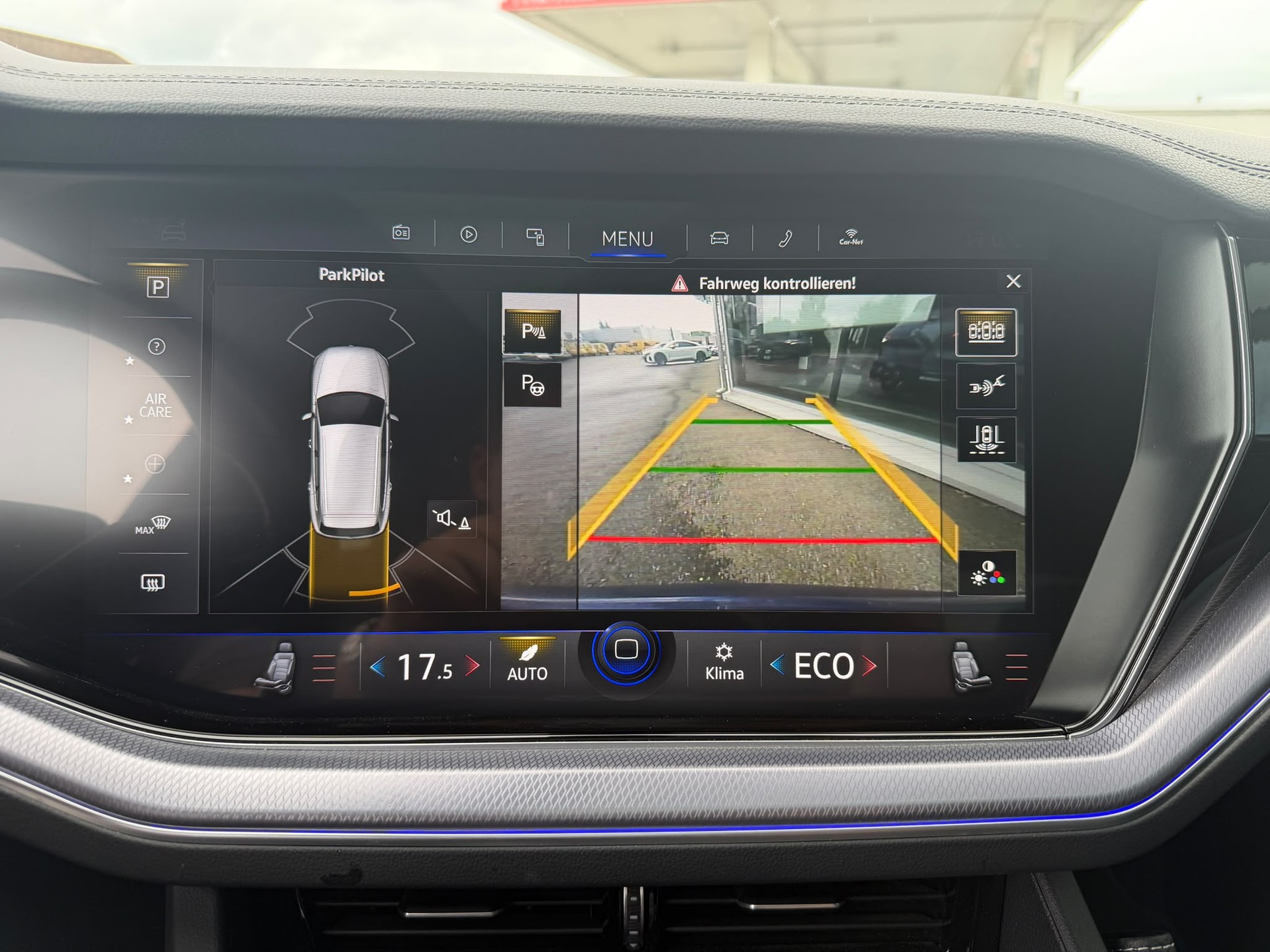 VW Touareg 3.0 TSI eHybrid R Tiptronic-image-18