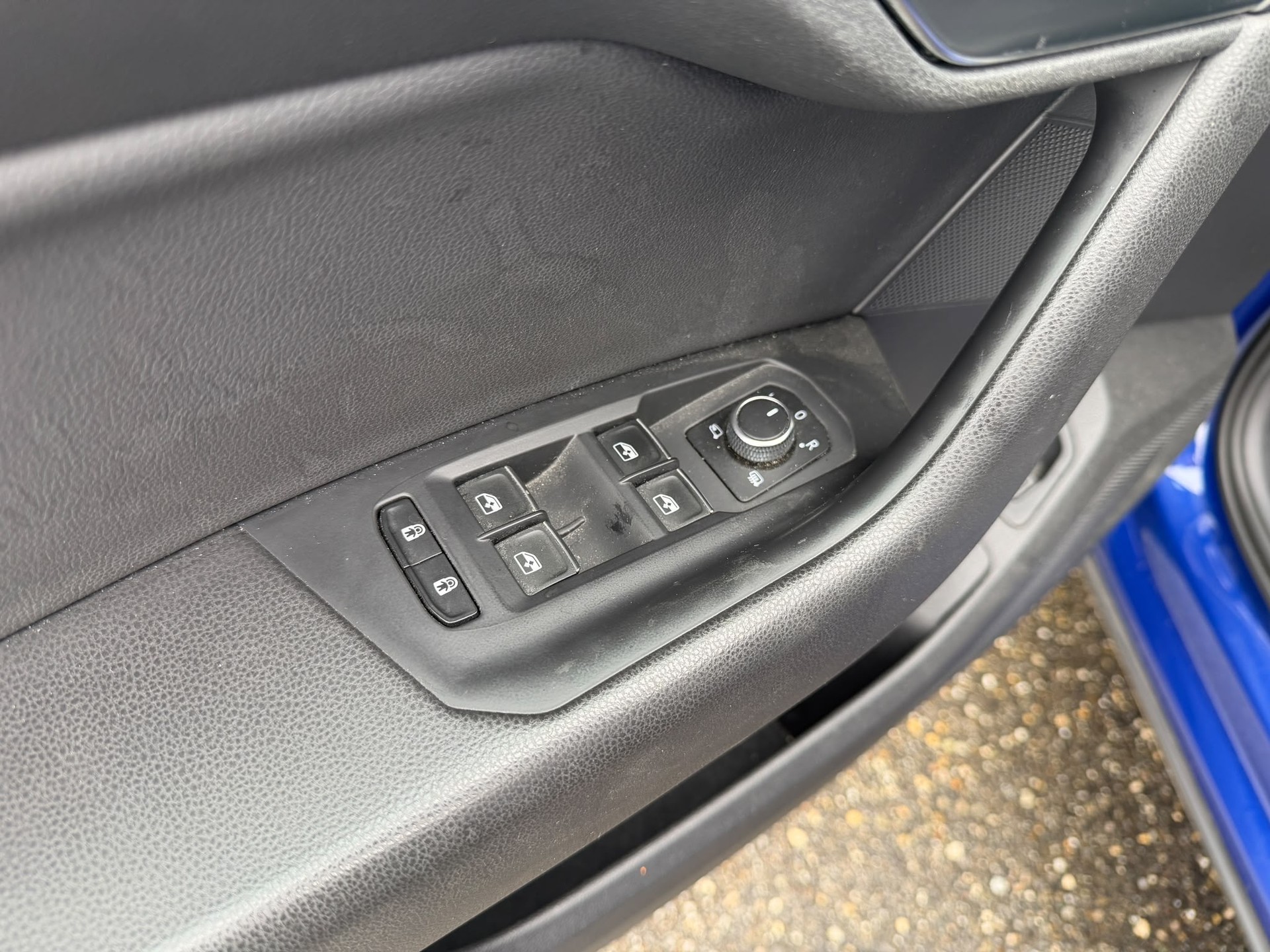 VW Touareg 3.0 TSI eHybrid R Tiptronic-image-12