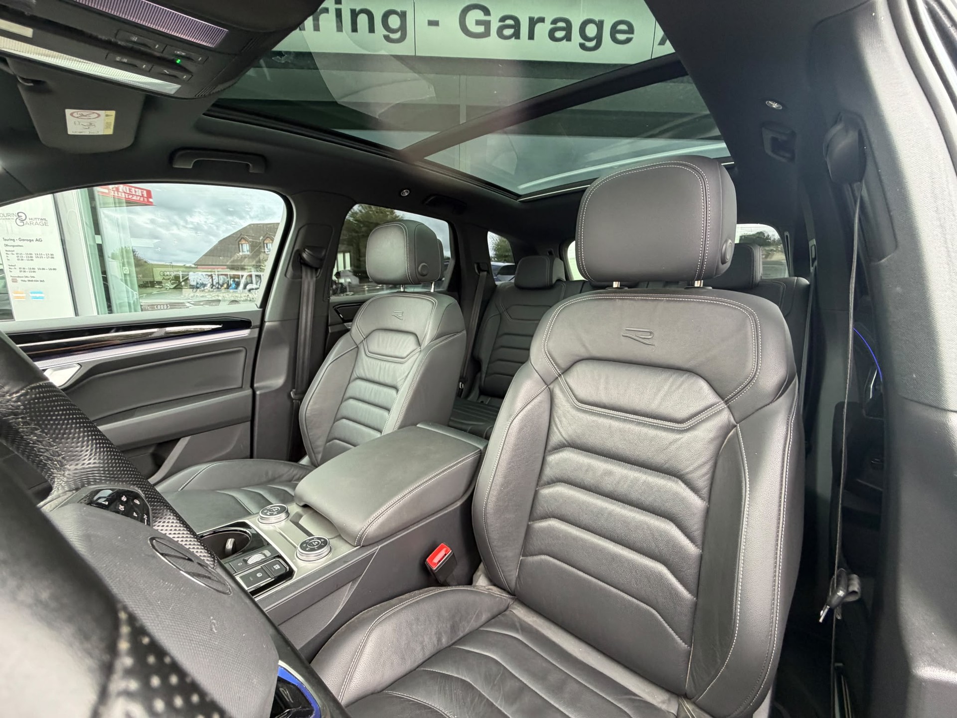 VW Touareg 3.0 TSI eHybrid R Tiptronic-image-22