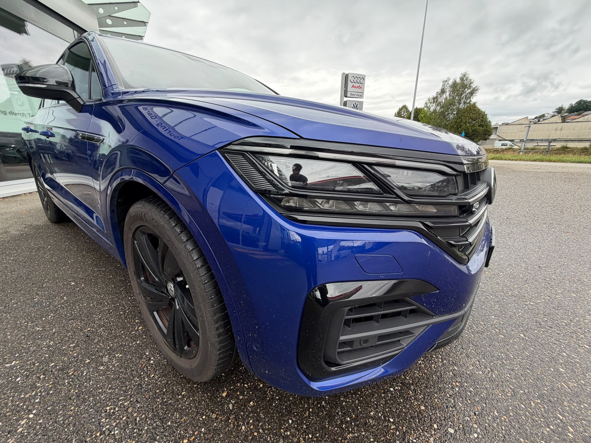 VW Touareg 3.0 TSI eHybrid R Tiptronic-image-8