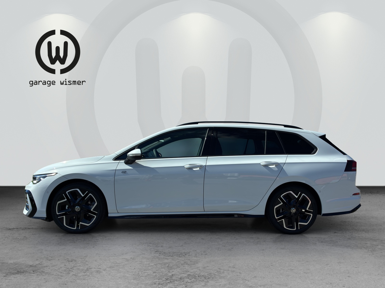 VW Golf Variant 1.5 eTSI mHEV R-Line DSG-image-1