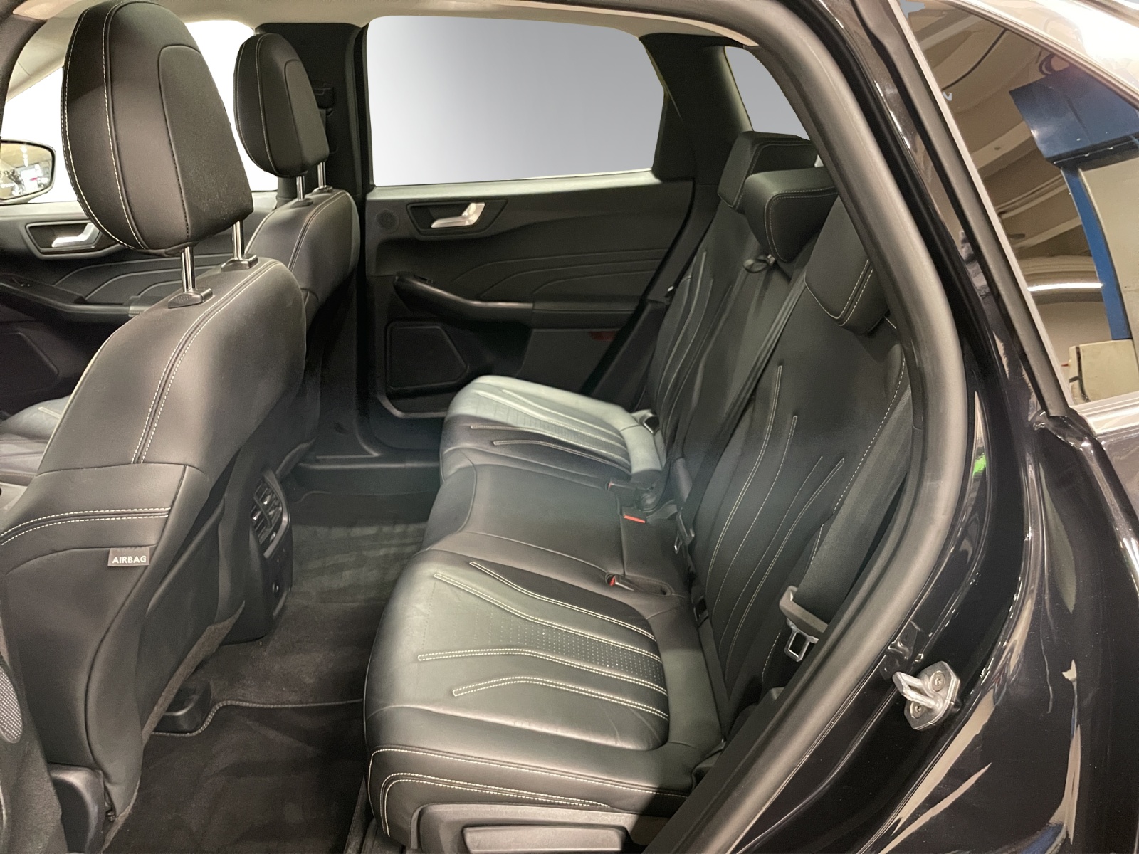 FORD Kuga 2.5 PHEV Vignale 2WD-image-10
