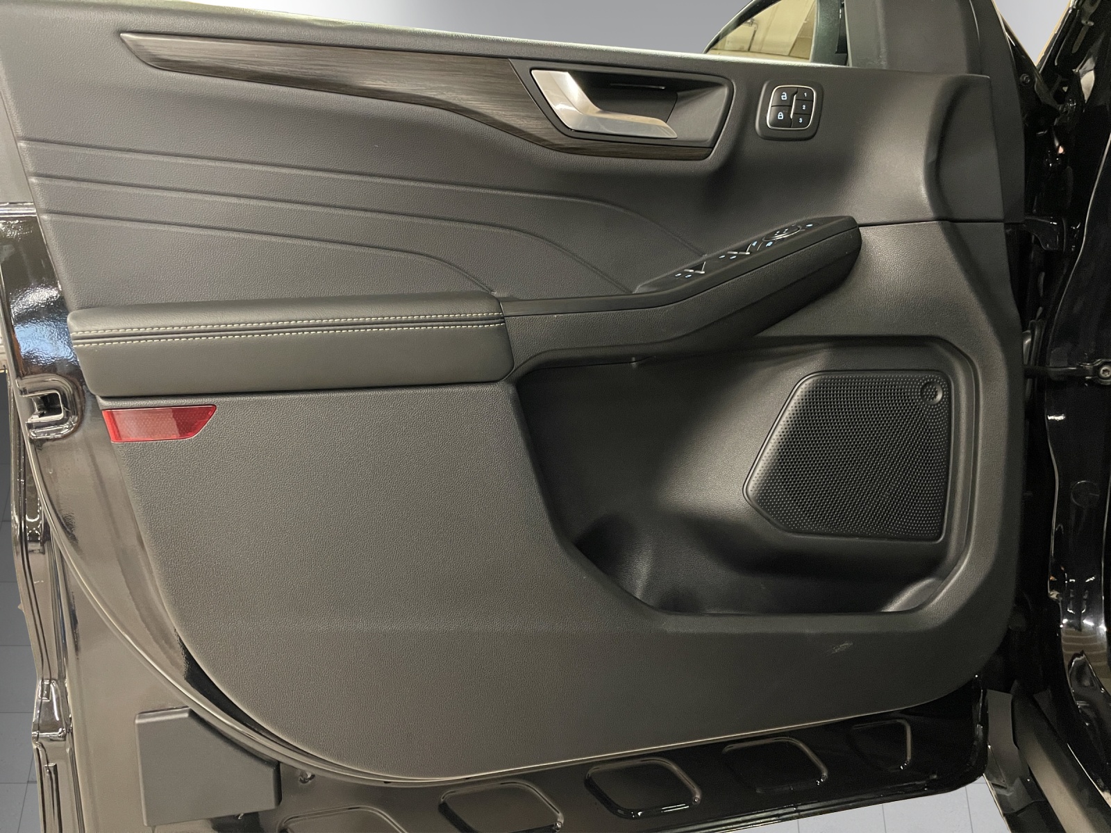 FORD Kuga 2.5 PHEV Vignale 2WD-image-7