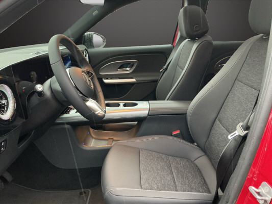 MERCEDES-BENZ GLB 200 4Matic 8G-Tronic-image-6