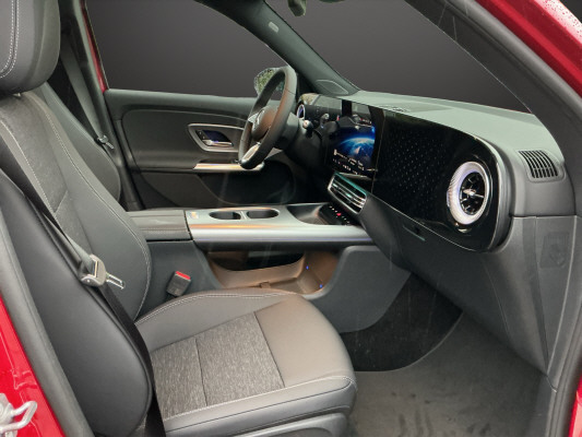 MERCEDES-BENZ GLB 200 4Matic 8G-Tronic-image-8