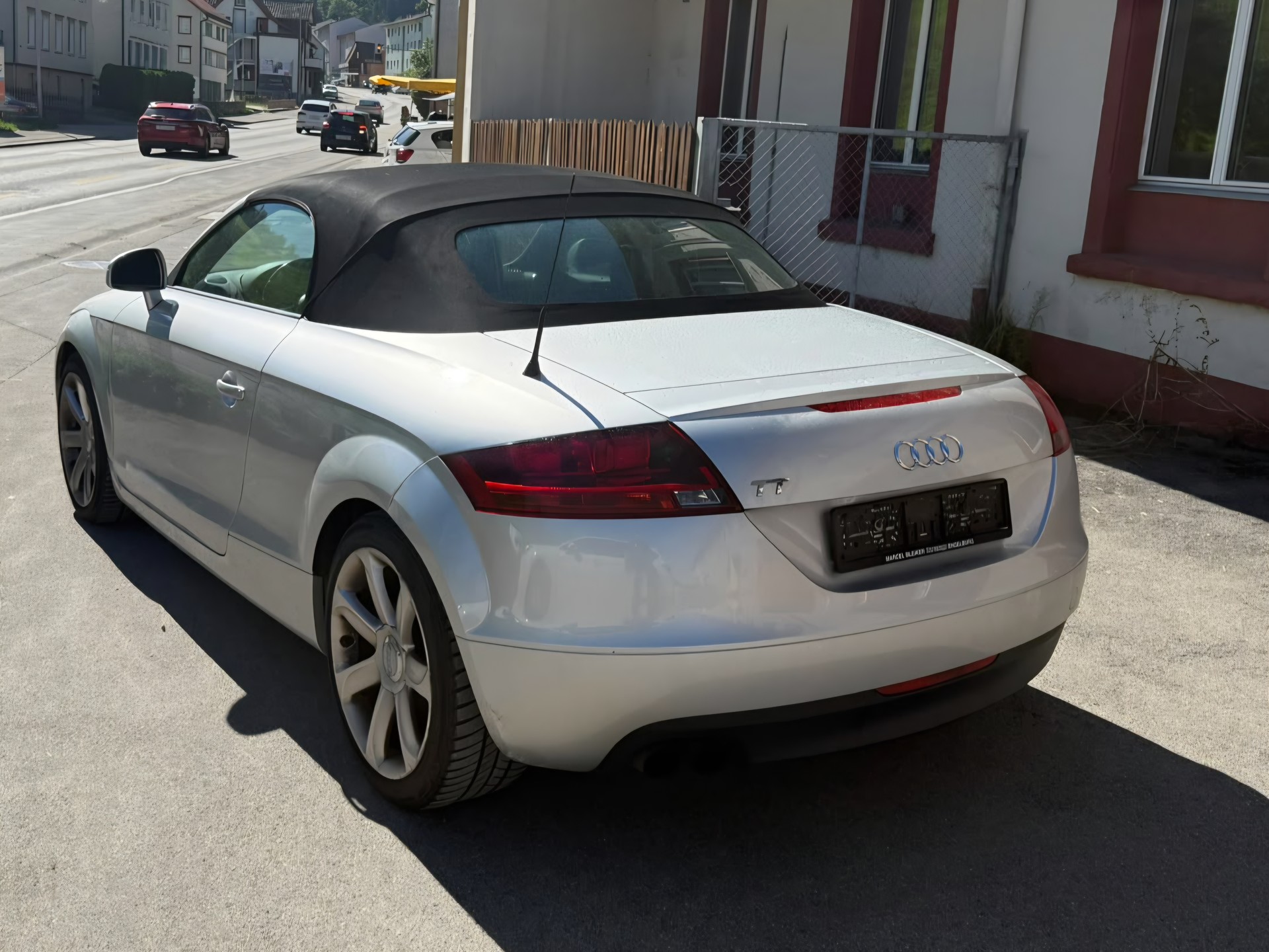 AUDI TT Roadster 2.0 TFSI-image-1