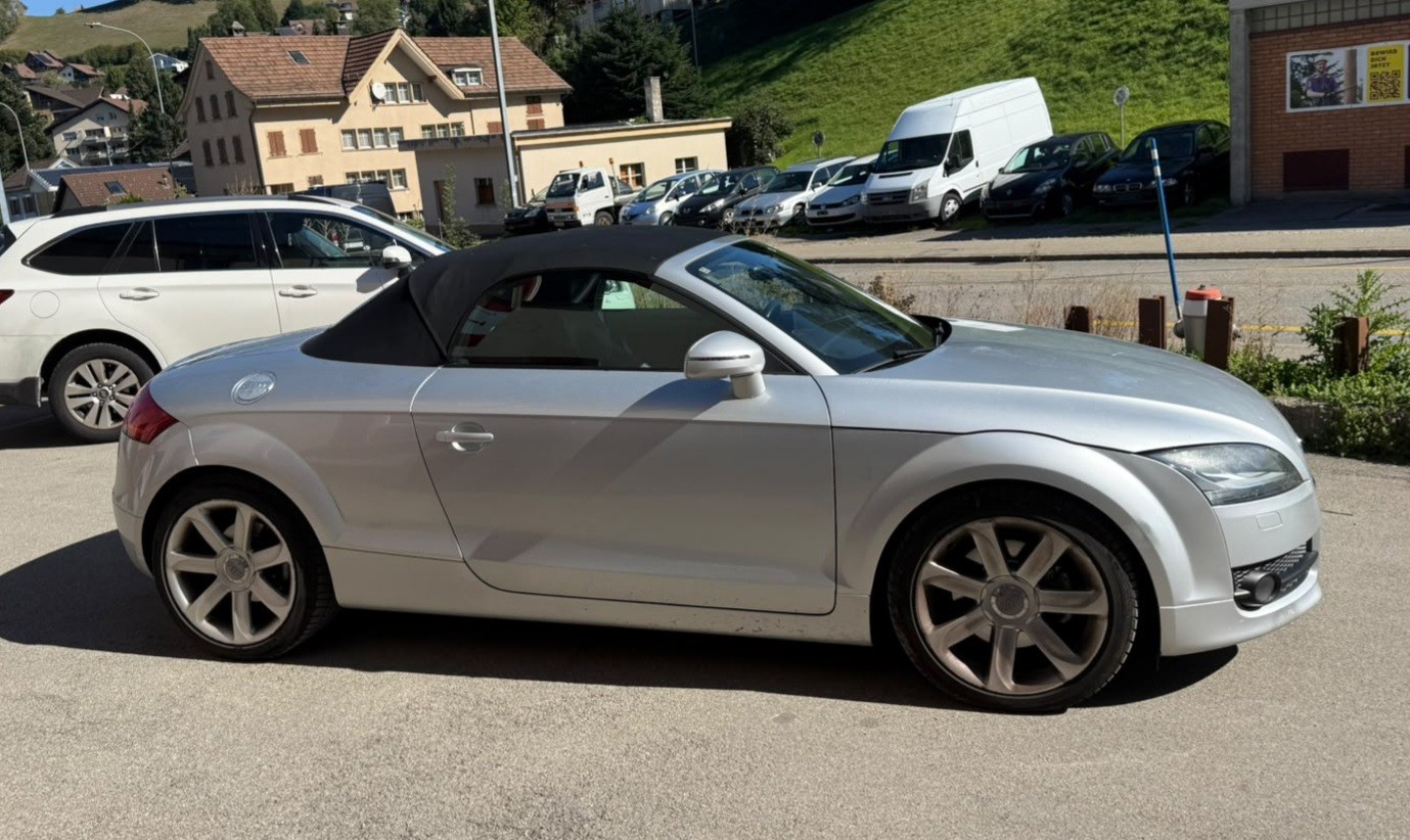 AUDI TT Roadster 2.0 TFSI-image-3