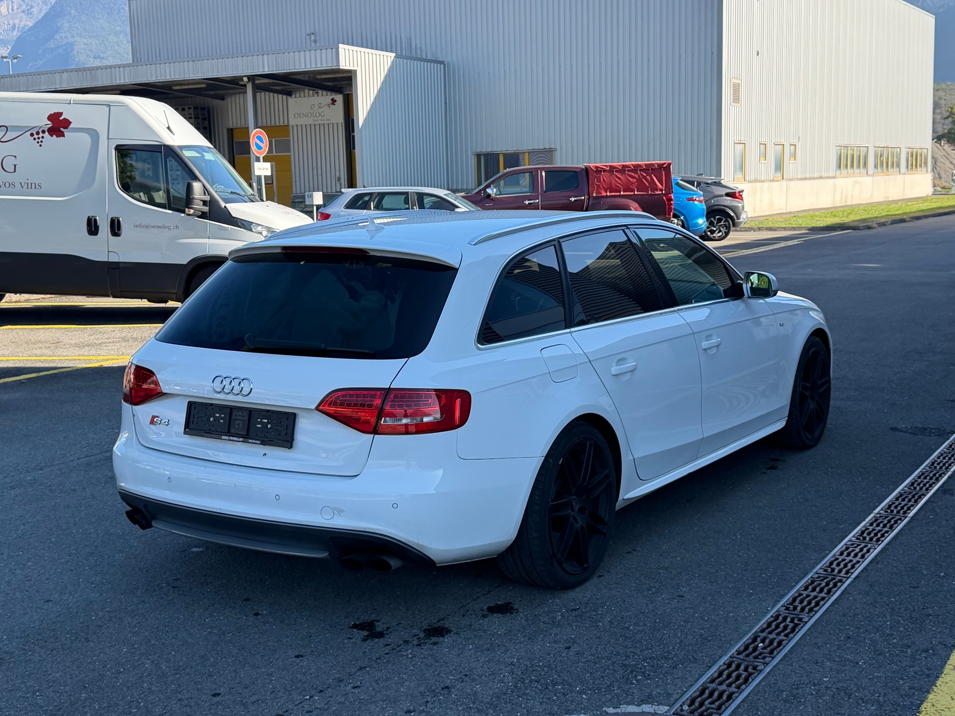 AUDI S4 Avant 3.0 TFSI quattro-image-4